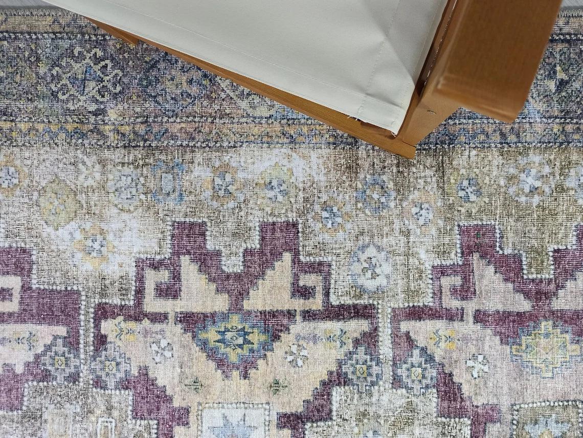 Bej ve Toprak Tonlu Üçlü Medalyonlu Türk Halısı