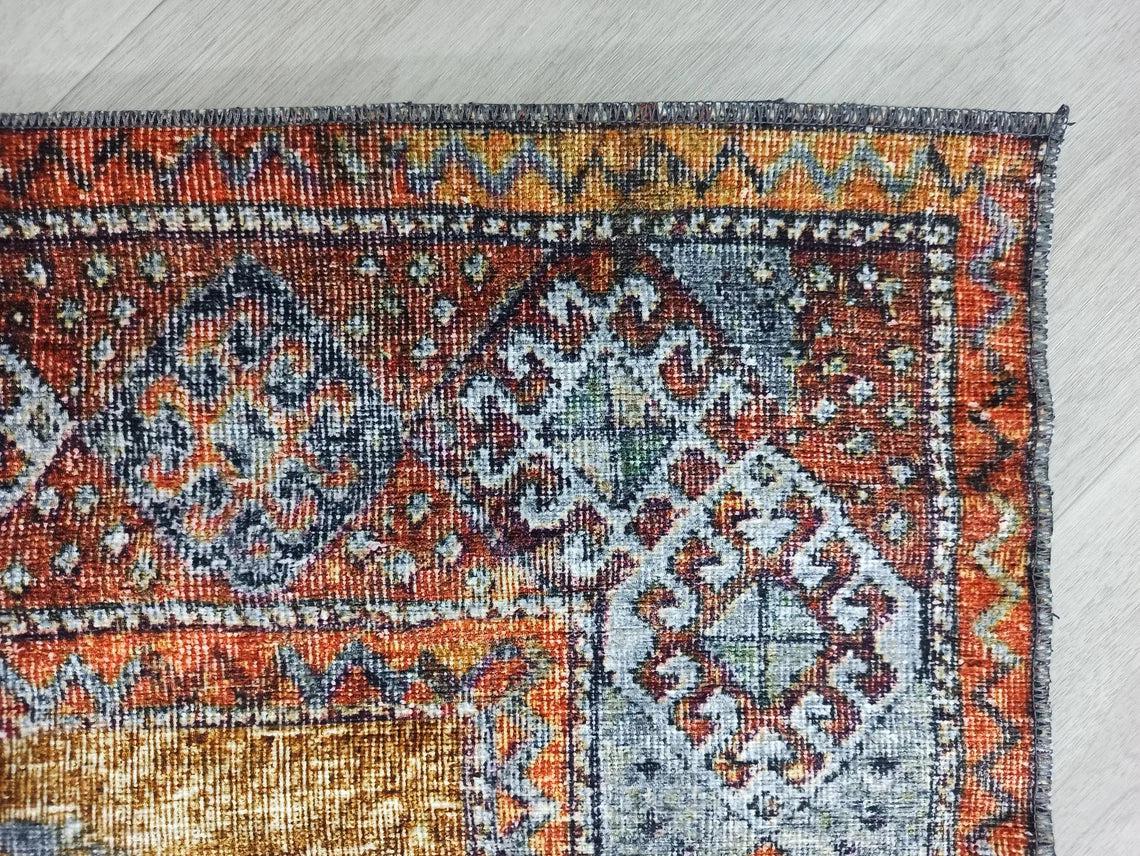 Rot-blauer Vintage-Teppich mit Medaillonmuster