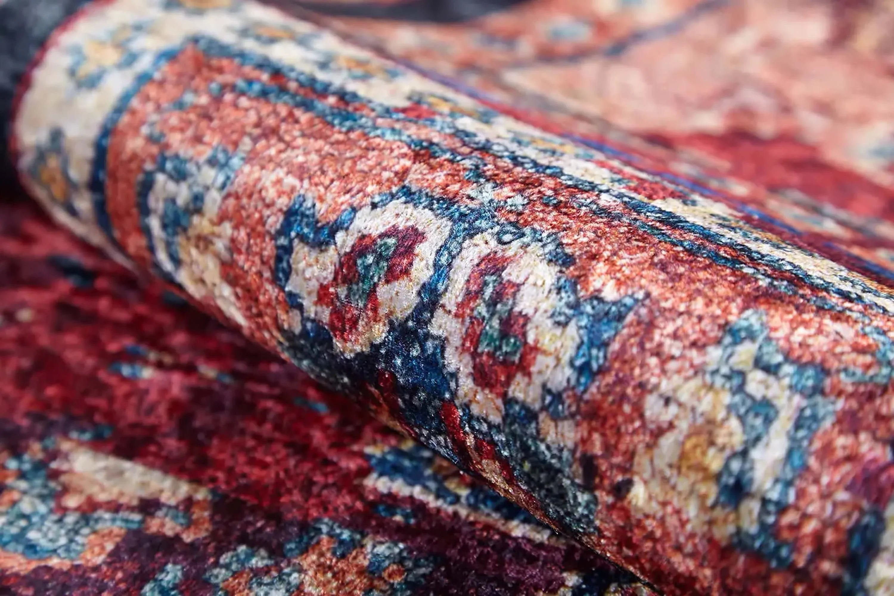 Antik Kırmızı Eskitme Desenli Halı-Pera Halı