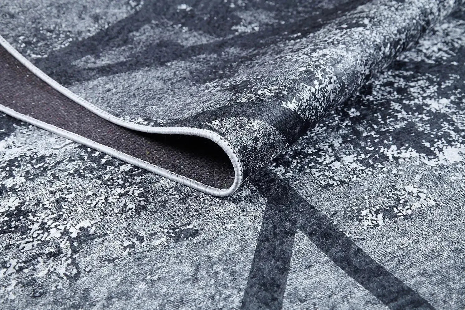 Antrasit Gri Geometrik Çizgili Halı-Pera Halı