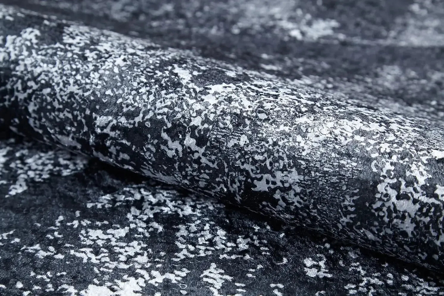 Antrasit Gri Geometrik Çizgili Halı-Pera Halı