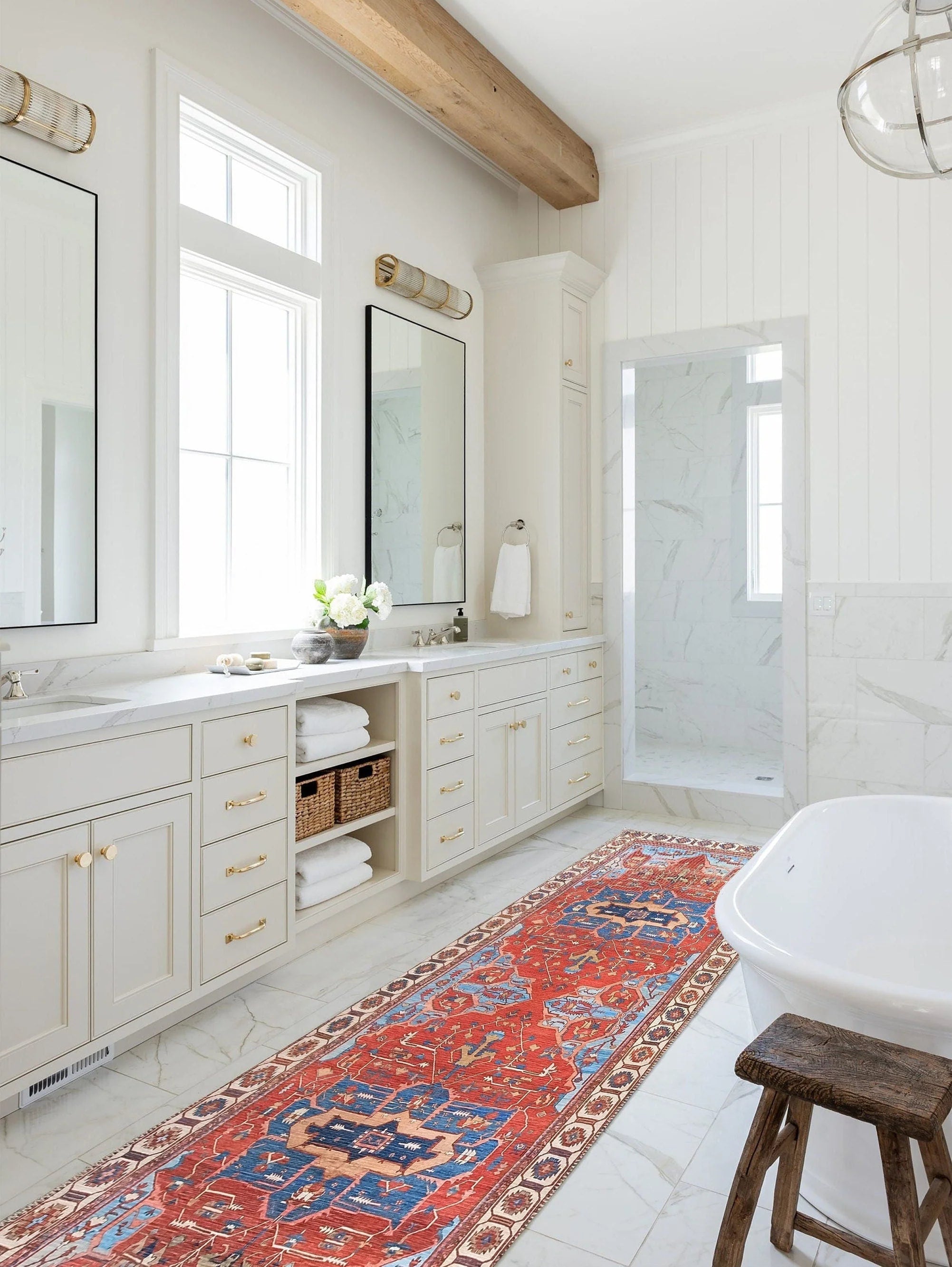 Canlı Kırmızı ve Gök Mavisi Kartal Desenli Vintage Halı