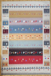 Renkli ve Figürlü Modern Kilim Halı