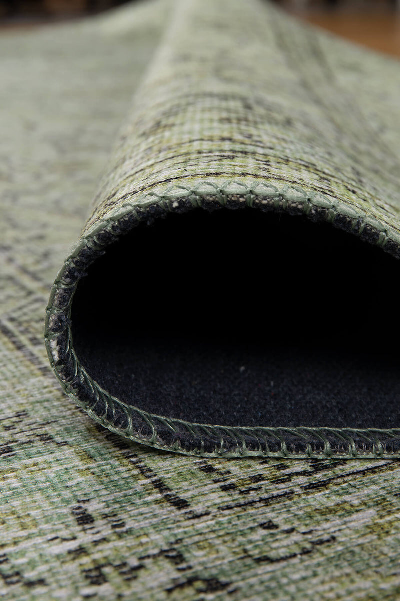 Soluk Adaçayı Yeşili ve Bej Eskitme Desenli Folk Halı