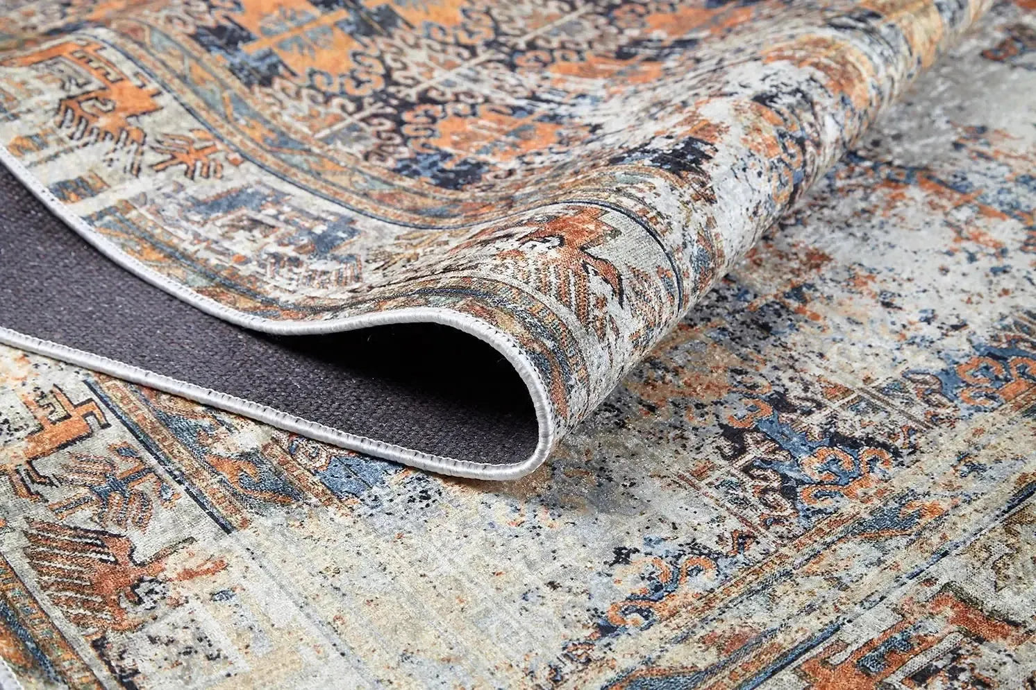 Bej Eskitme Geometrik Desenli Halı-Pera Halı