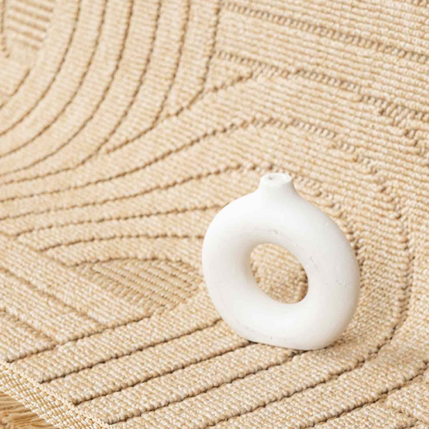 Bej Geometrik Desenli Yumuşak Modern Halı-Pera Halı