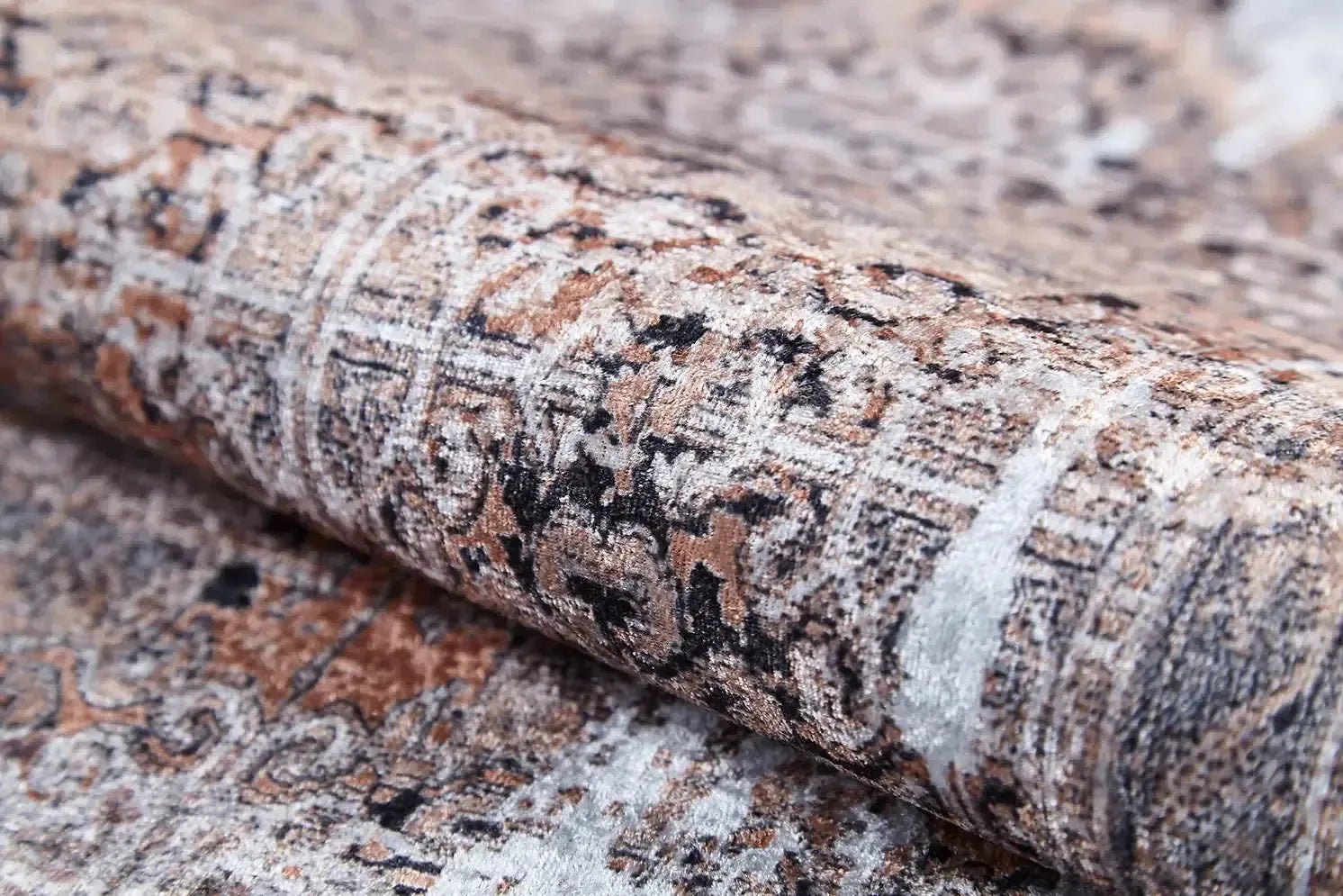 Bej Kahve Eskitme Geometrik Desenli Halı-Pera Halı