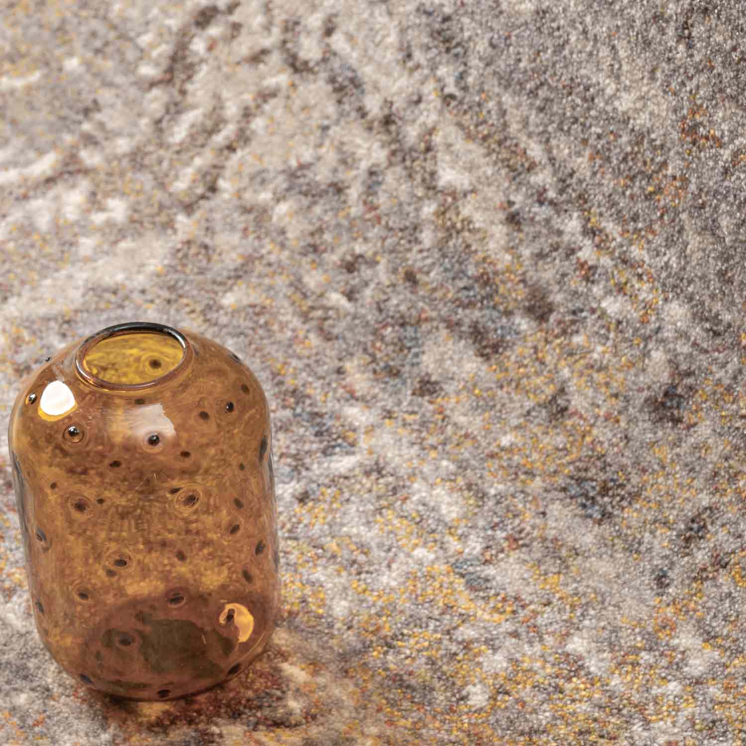 Bej Kahve Soyut Eskitme Desenli Halı-Pera Halı