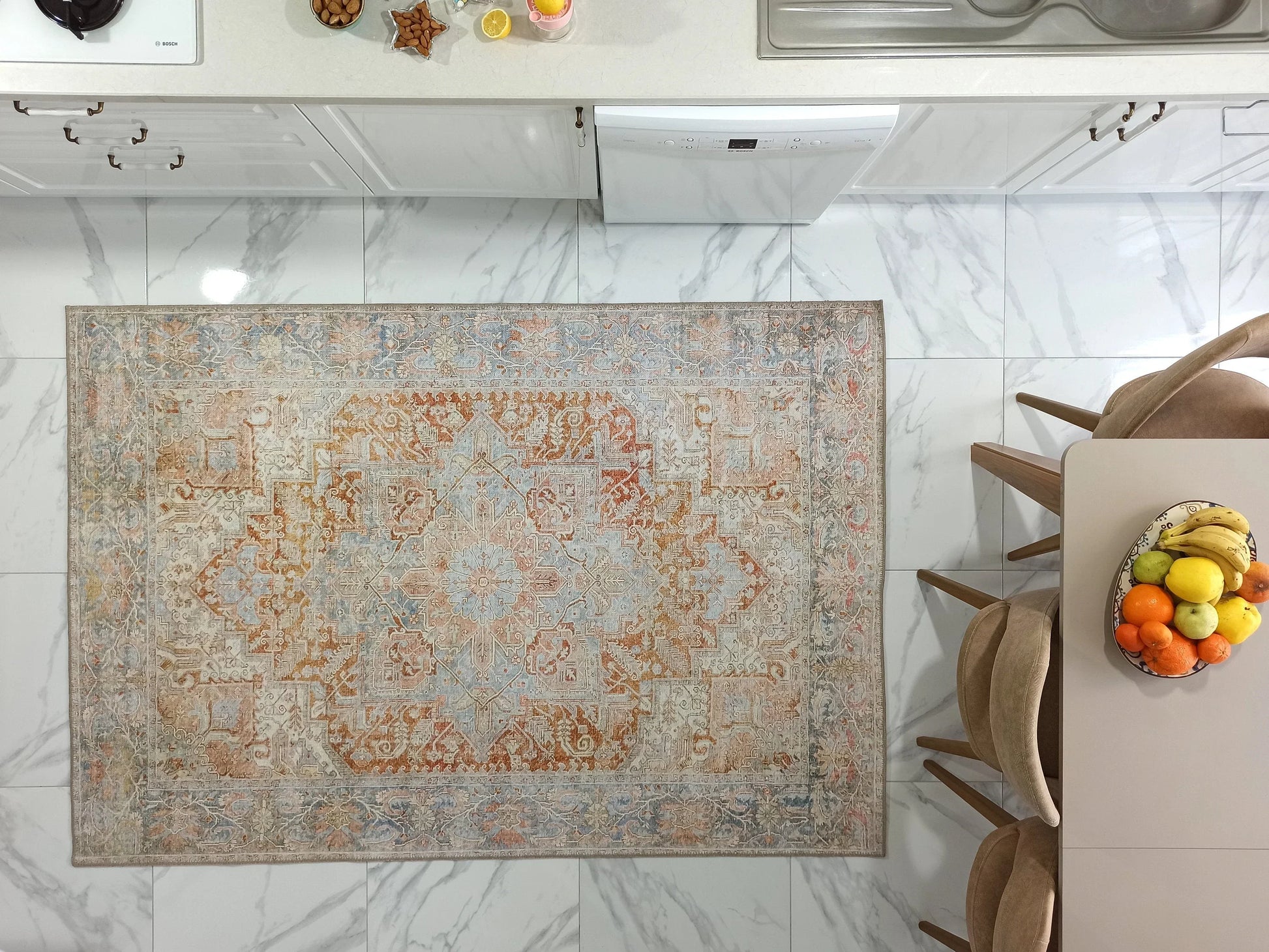 Bej ve Mavi Renkli Eskitilmiş Vintage Halı-Pera Halı