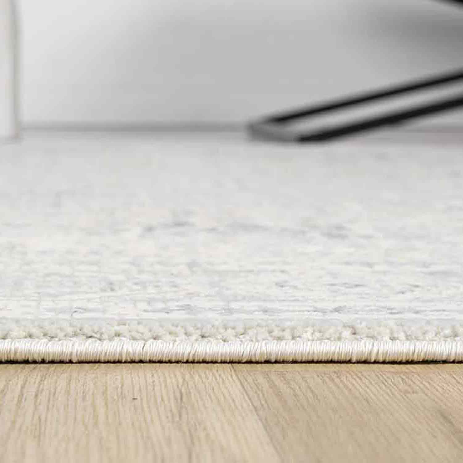 Beyaz Gri Minimal Eskitme Desenli Halı-Pera Halı