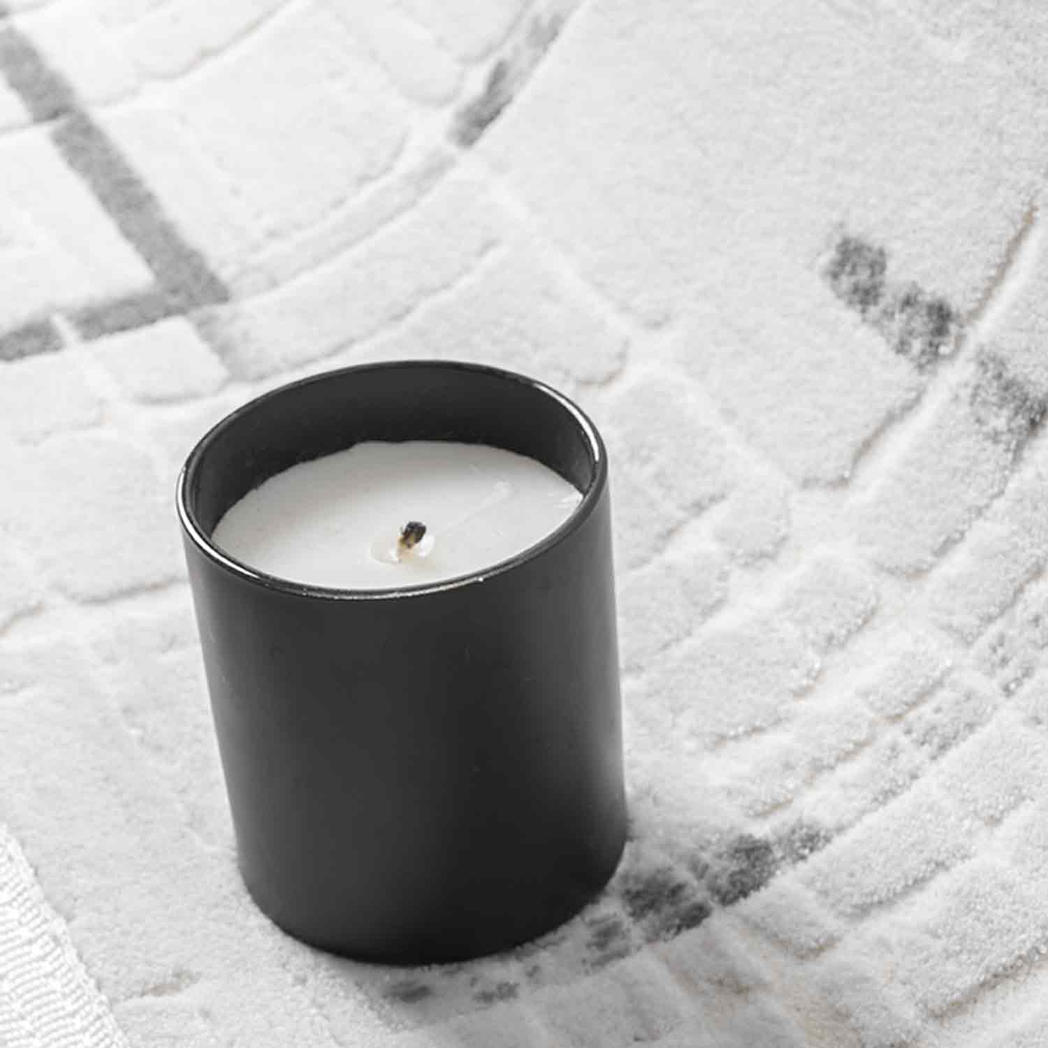 Beyaz Gri Siyah Soyut Çizgili Modern Halı-Pera Halı