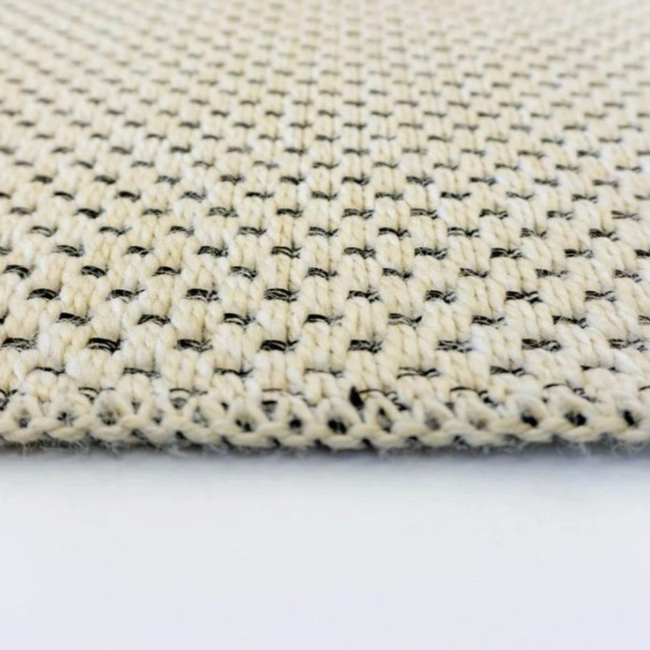 Beyaz Krem Siyah Melanj Noktalı Modern Halı-Pera Halı