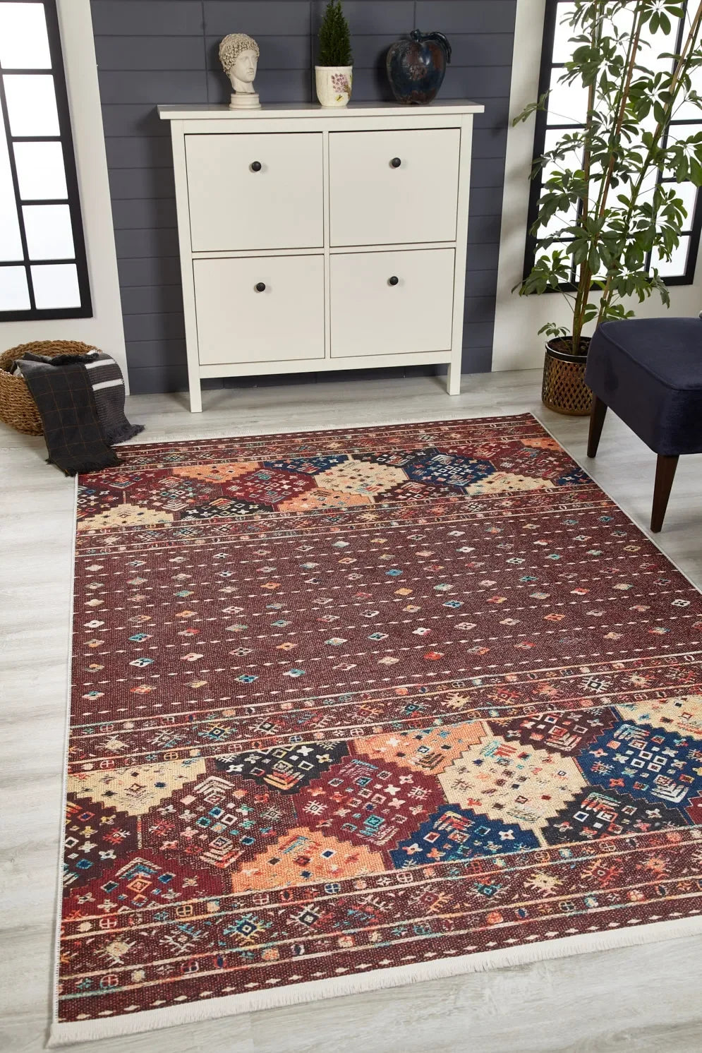 Bordo Kahve Etnik Şerit Desenli Modern Halı-Pera Halı