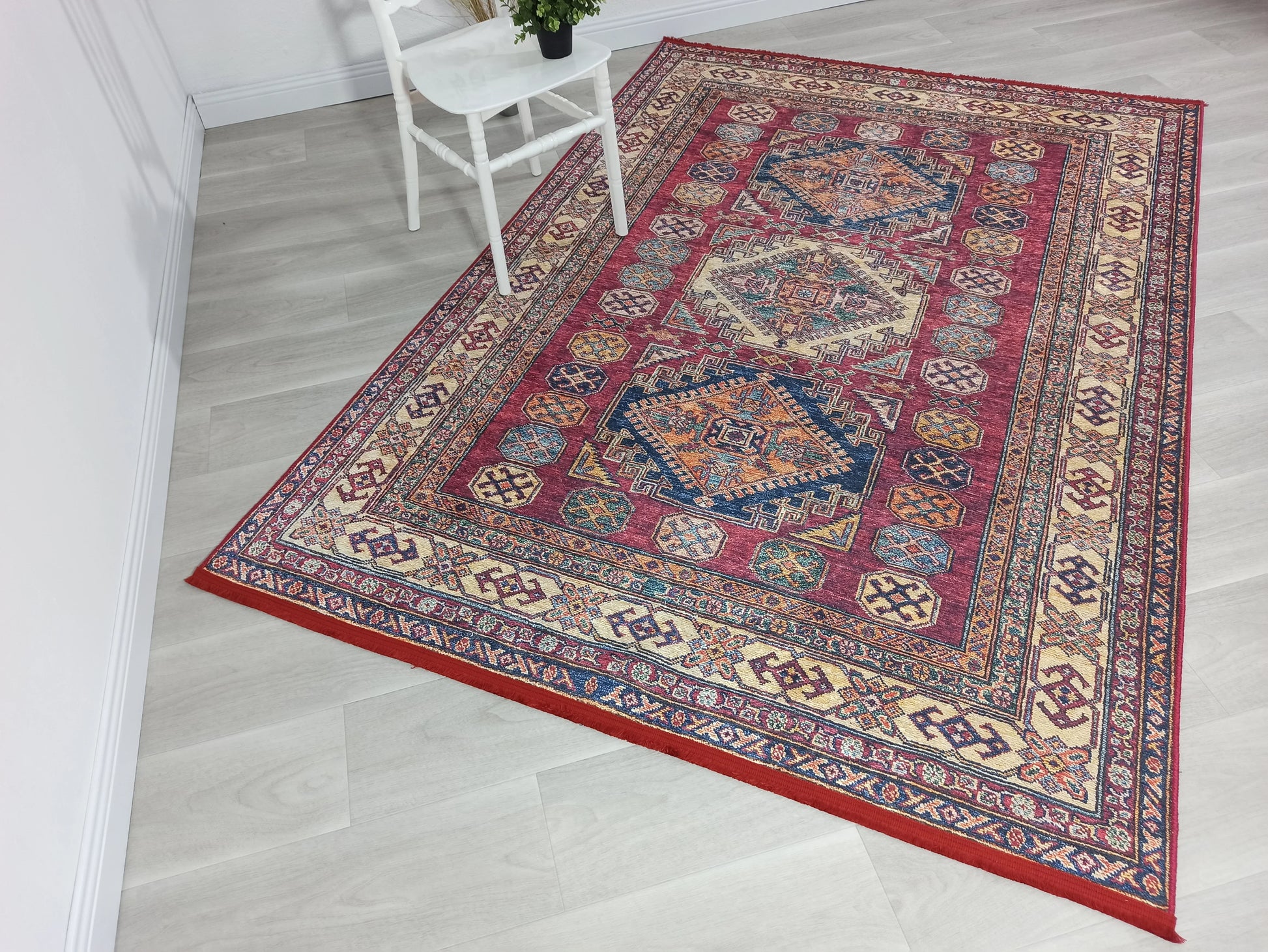 Bordo Klasik Desenli Oryantal Halı-Pera Halı