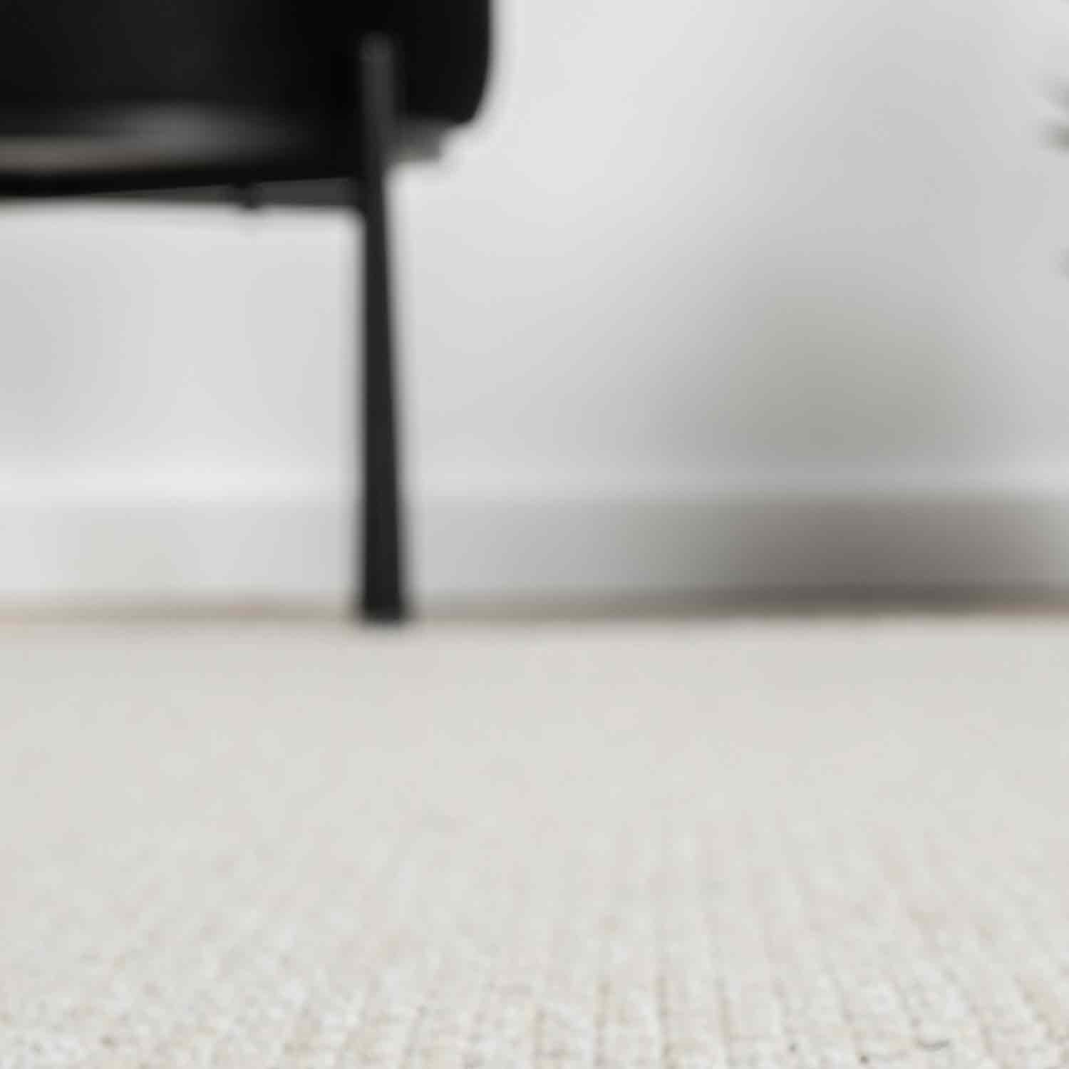 Beyaz Krem Siyah Melanj Noktalı Modern Halı