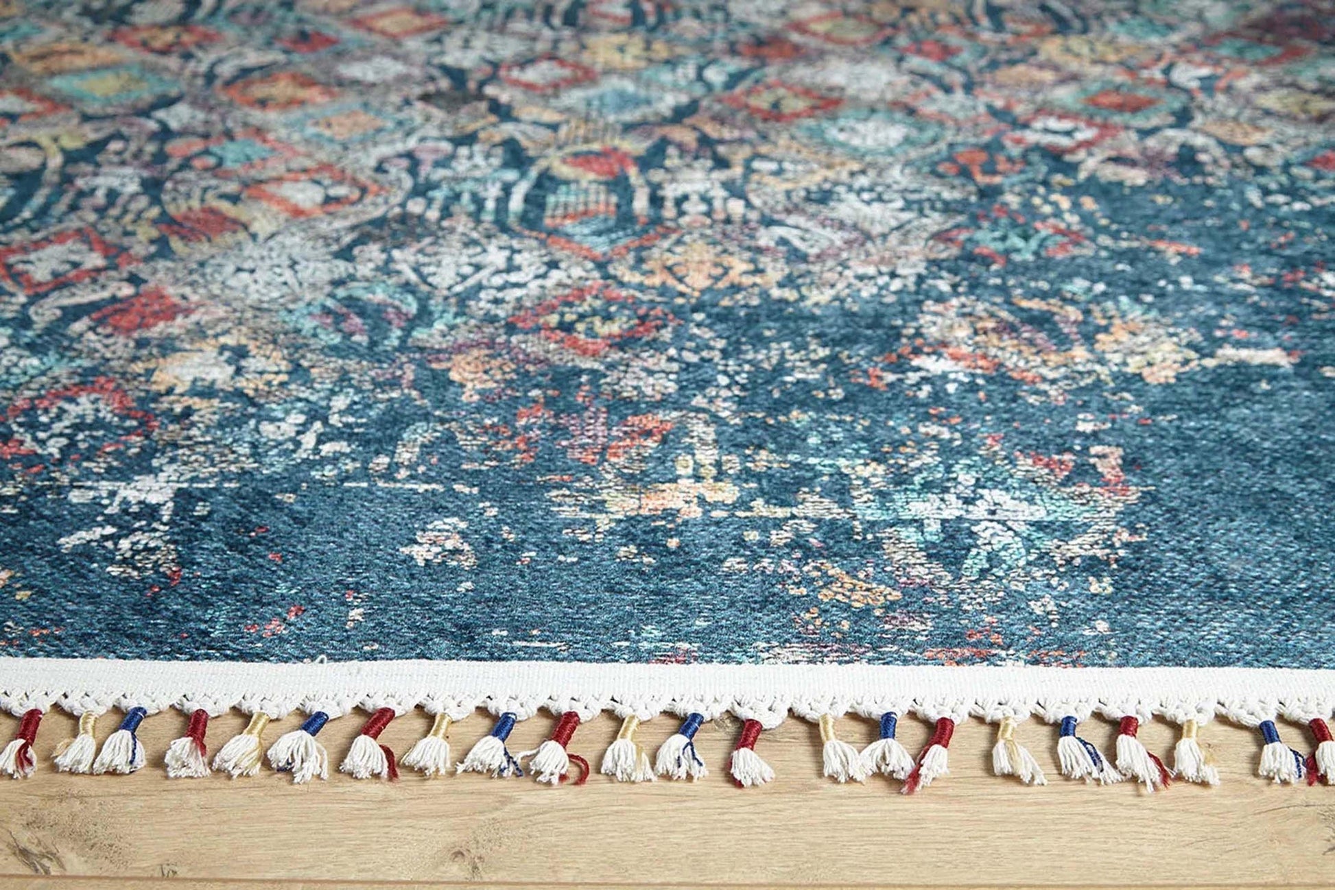 Çiçek Desenli Turkuaz Mavi Vintage Halı-Pera Halı