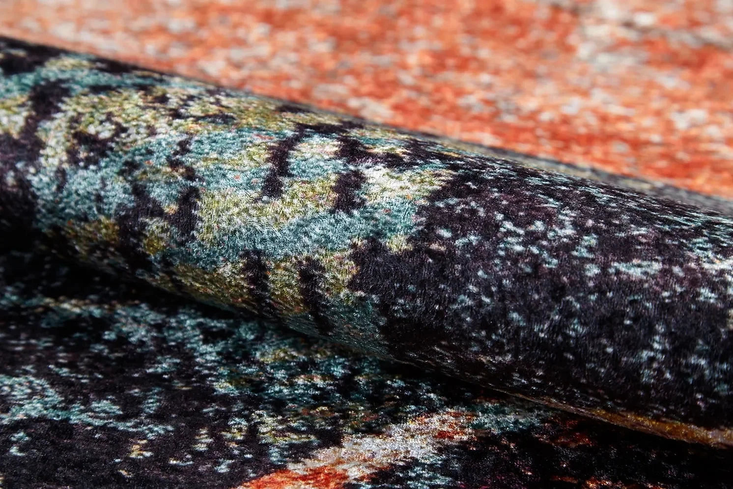 Çok Renkli Blok ve Daire Desenli Halı-Pera Halı