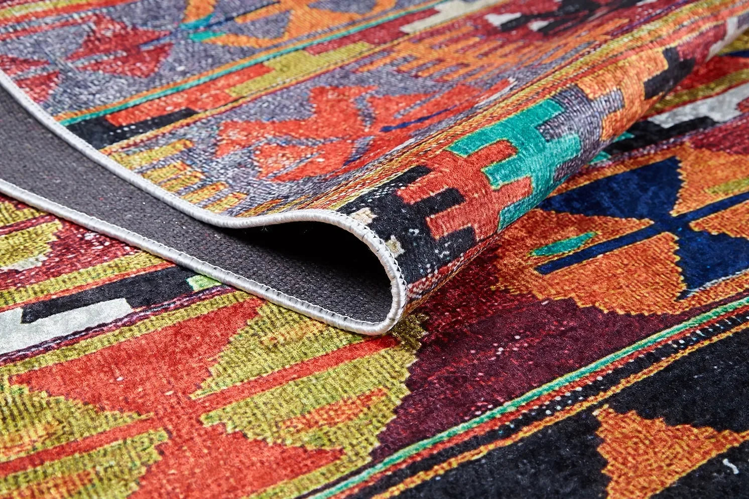 Çok Renkli Canlı Etnik Kilim Şeritli Halı-Pera Halı