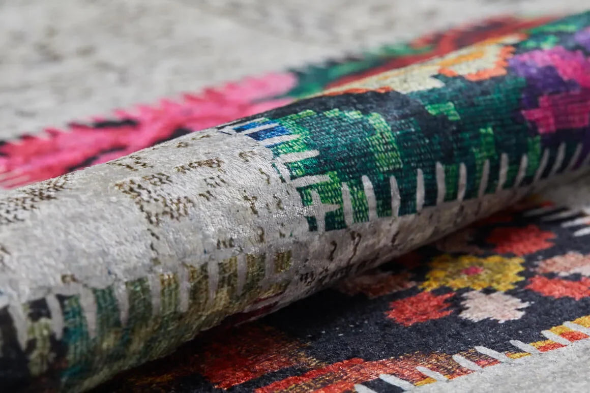 Çok Renkli Çiçekli Patchwork Desenli Halı-Pera Halı