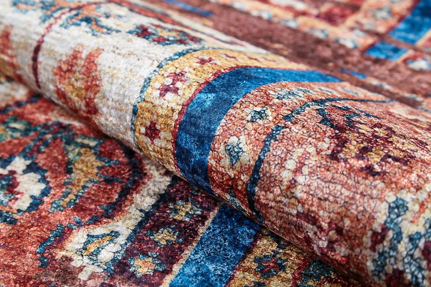 Çok Renkli Eskitme Otantik Kareli Desenli Halı-Pera Halı