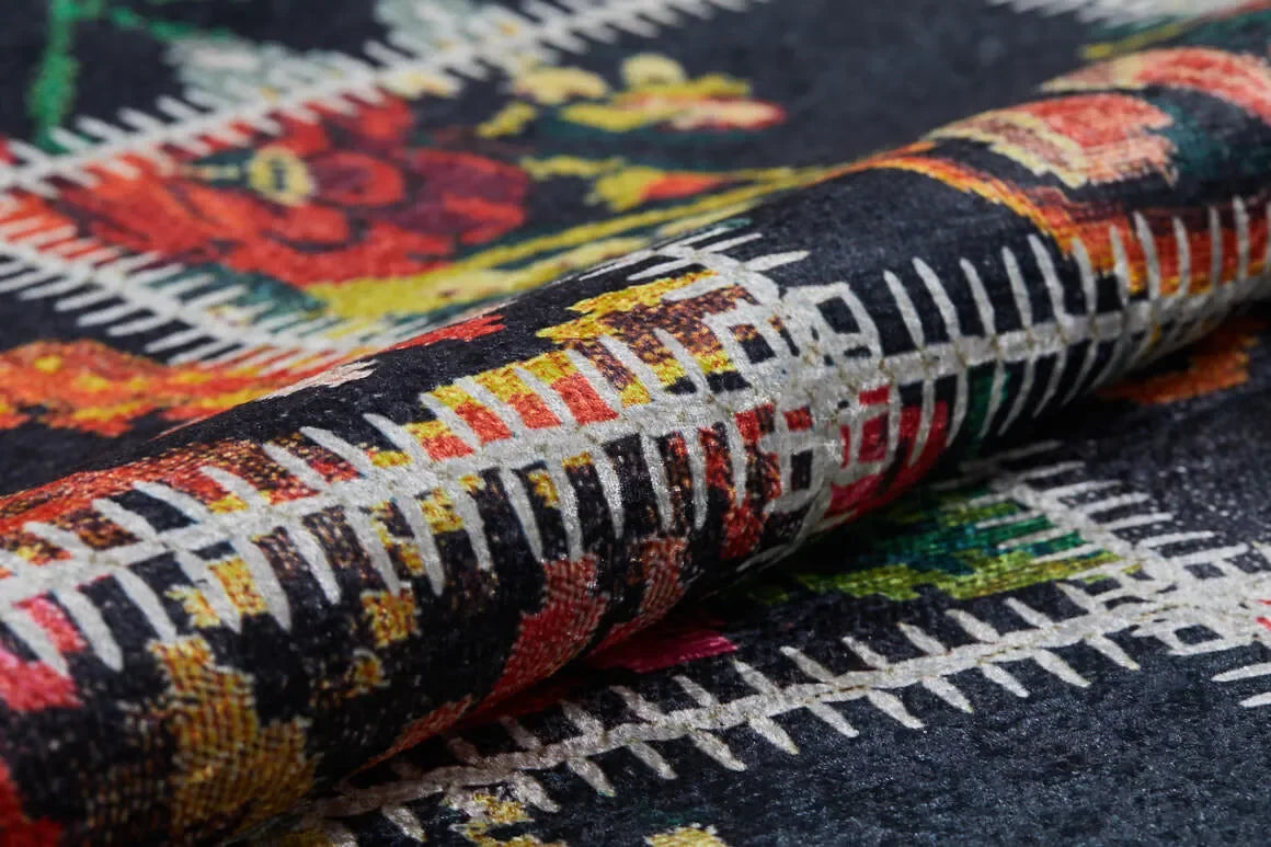 Çok Renkli Klasik Çiçekli Patchwork Halı-Pera Halı