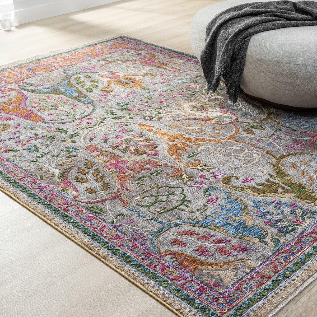 Çok Renkli Oryantal Klasik Eskitme Halı-Pera Halı