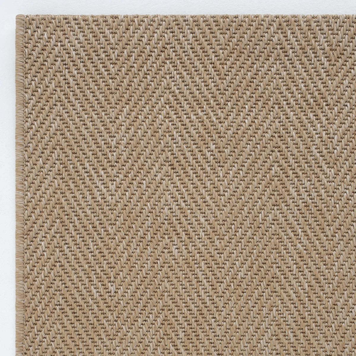 Düz Bej Kılçık Desenli Modern Halı