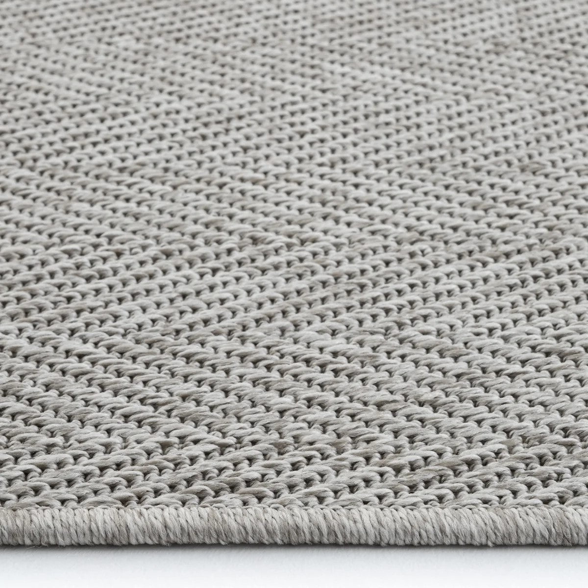 Düz Açık Gri Kılçık Desenli Modern Halı