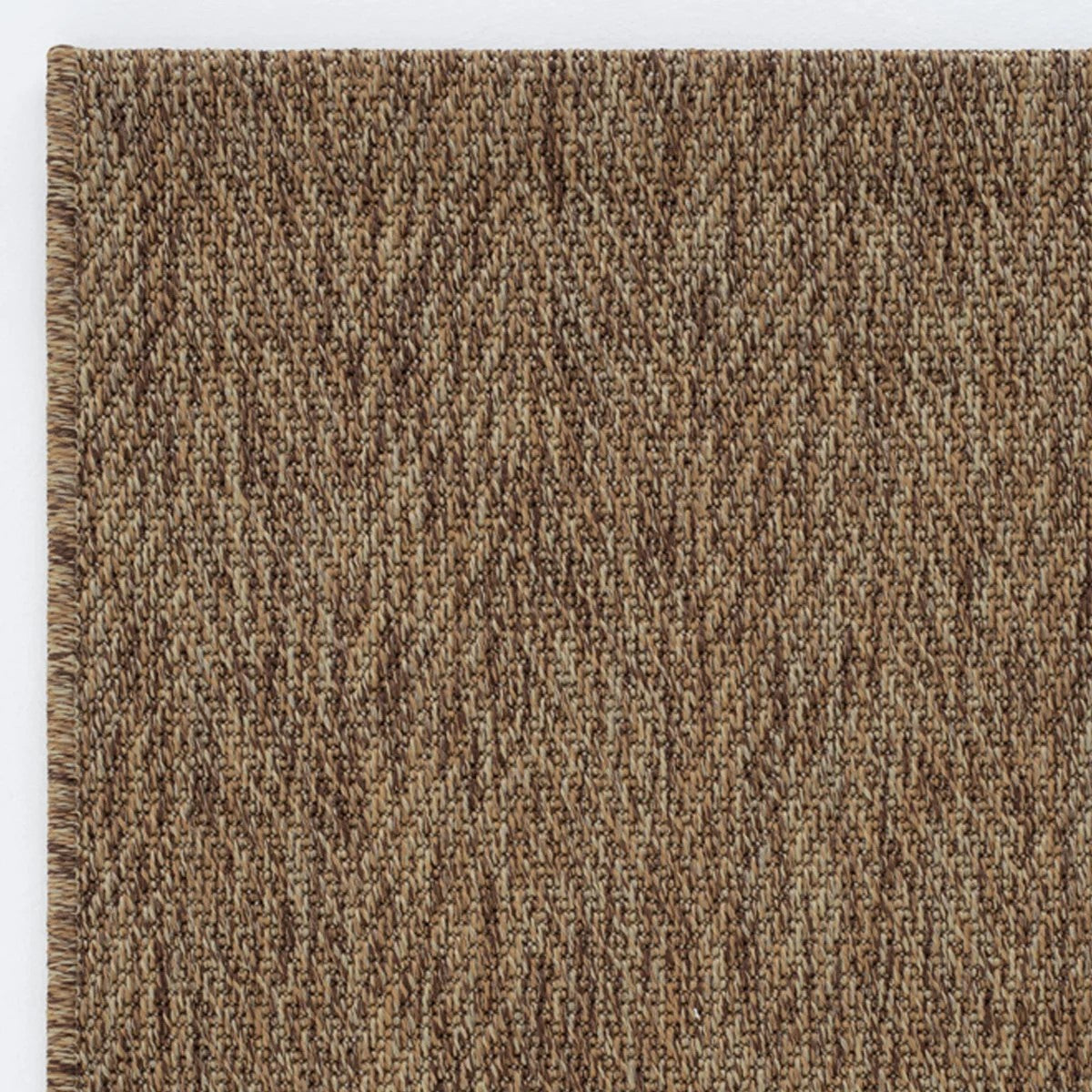 Düz Kahve Toprak Kılçık Desenli Halı