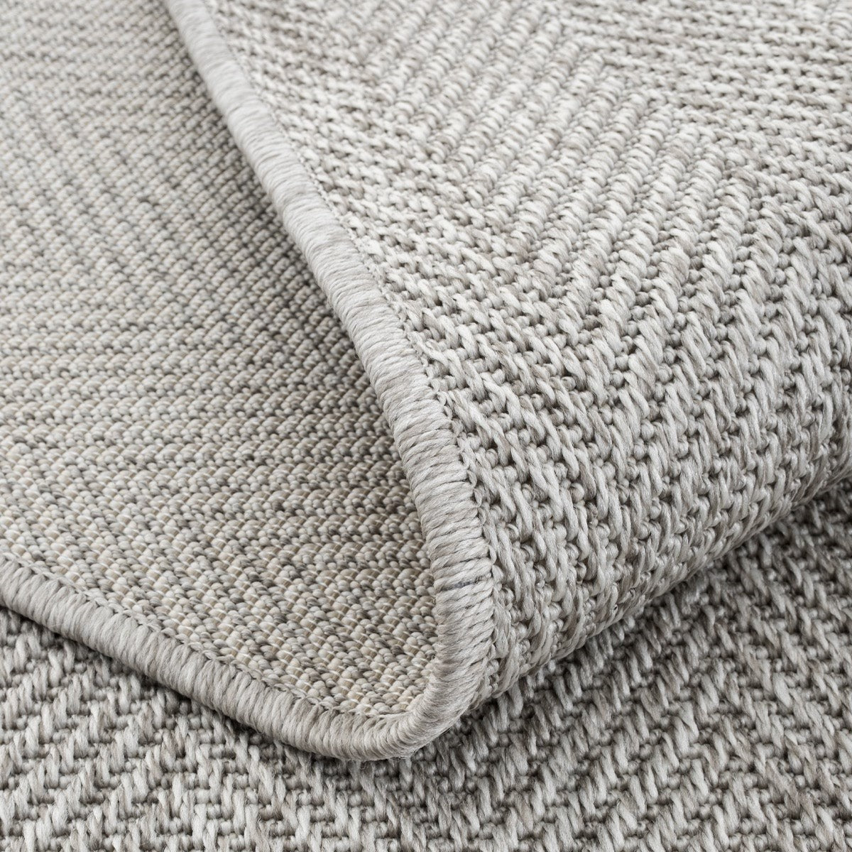 Düz Açık Gri Kılçık Desenli Modern Halı