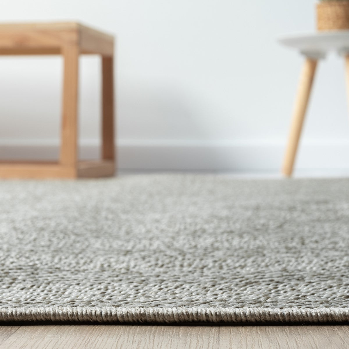 Düz Açık Gri Kılçık Desenli Modern Halı-Pera Halı