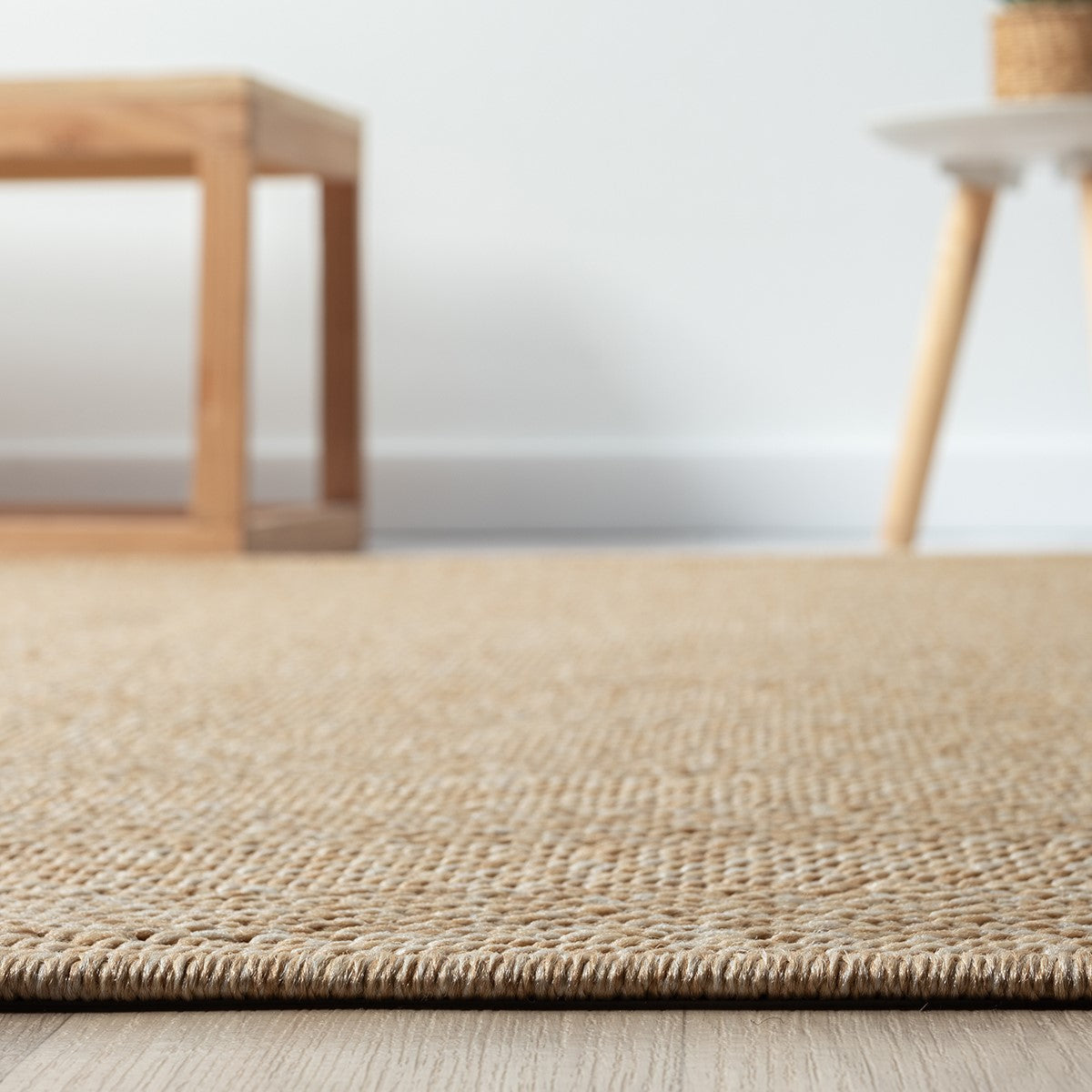 Düz Bej Kılçık Desenli Modern Halı-Pera Halı