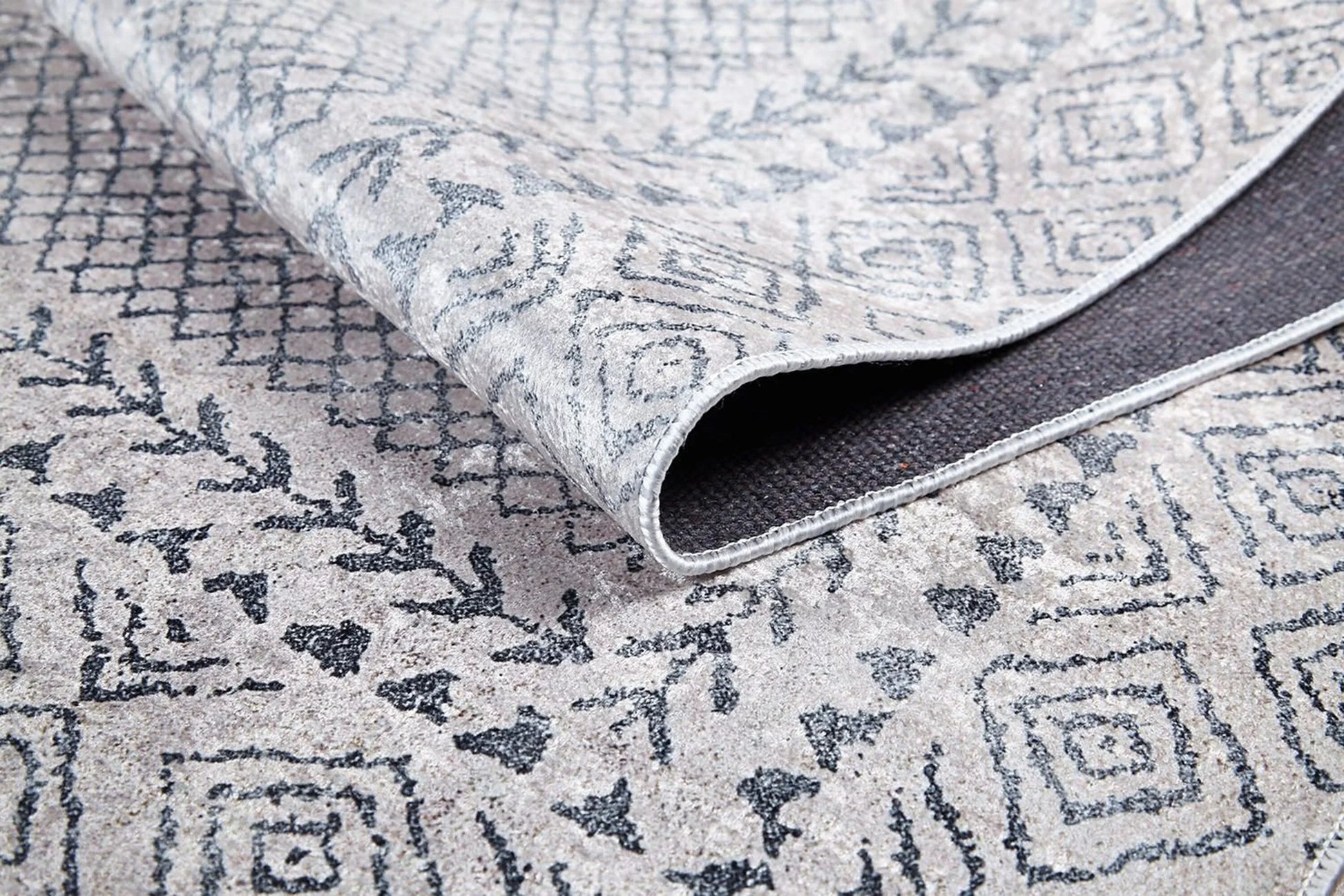 Eskitme Beyaz Gri Geometrik Desenli Halı-Pera Halı