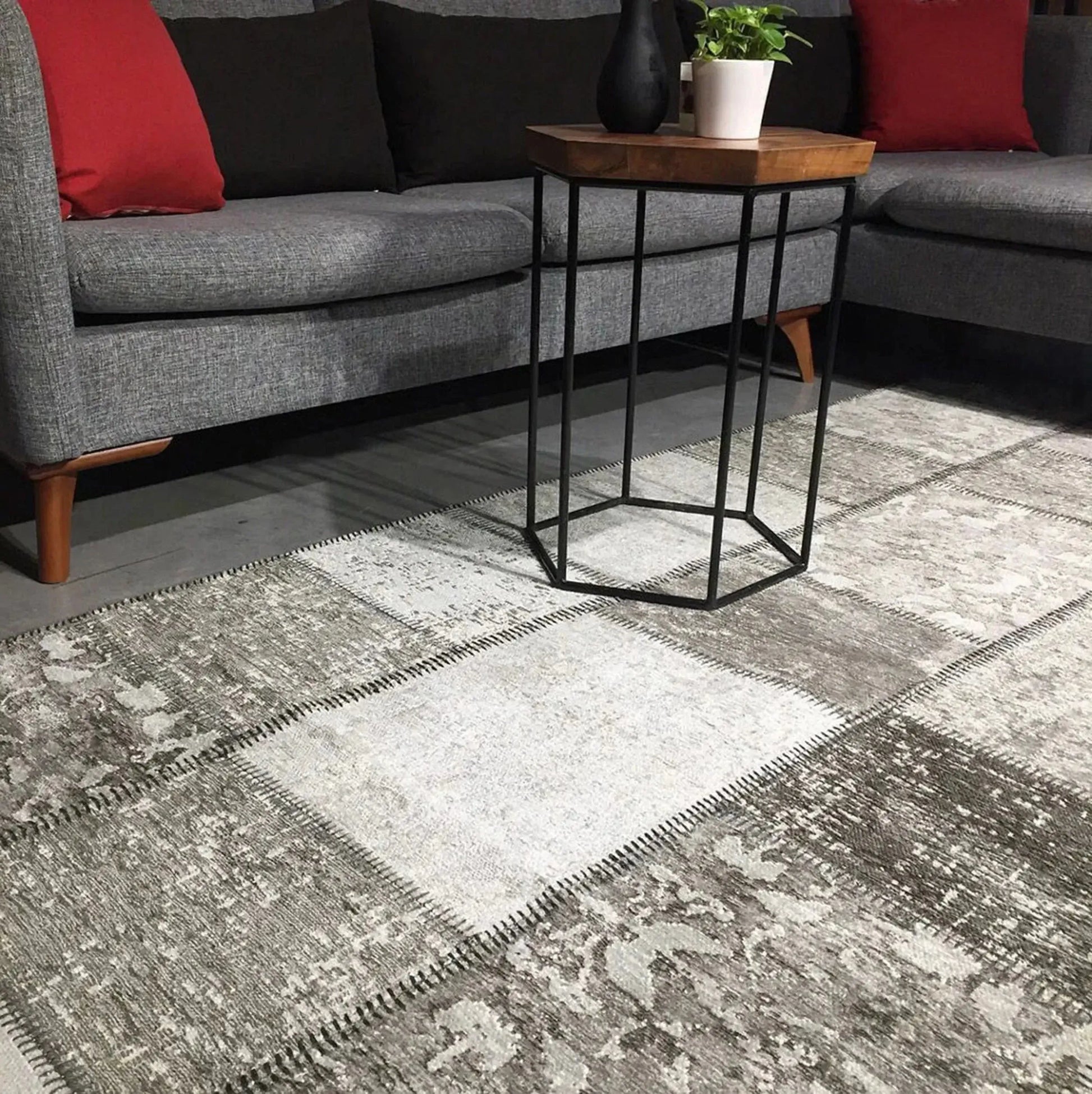 Eskitme Patchwork Açık Gri Halı-Pera Halı