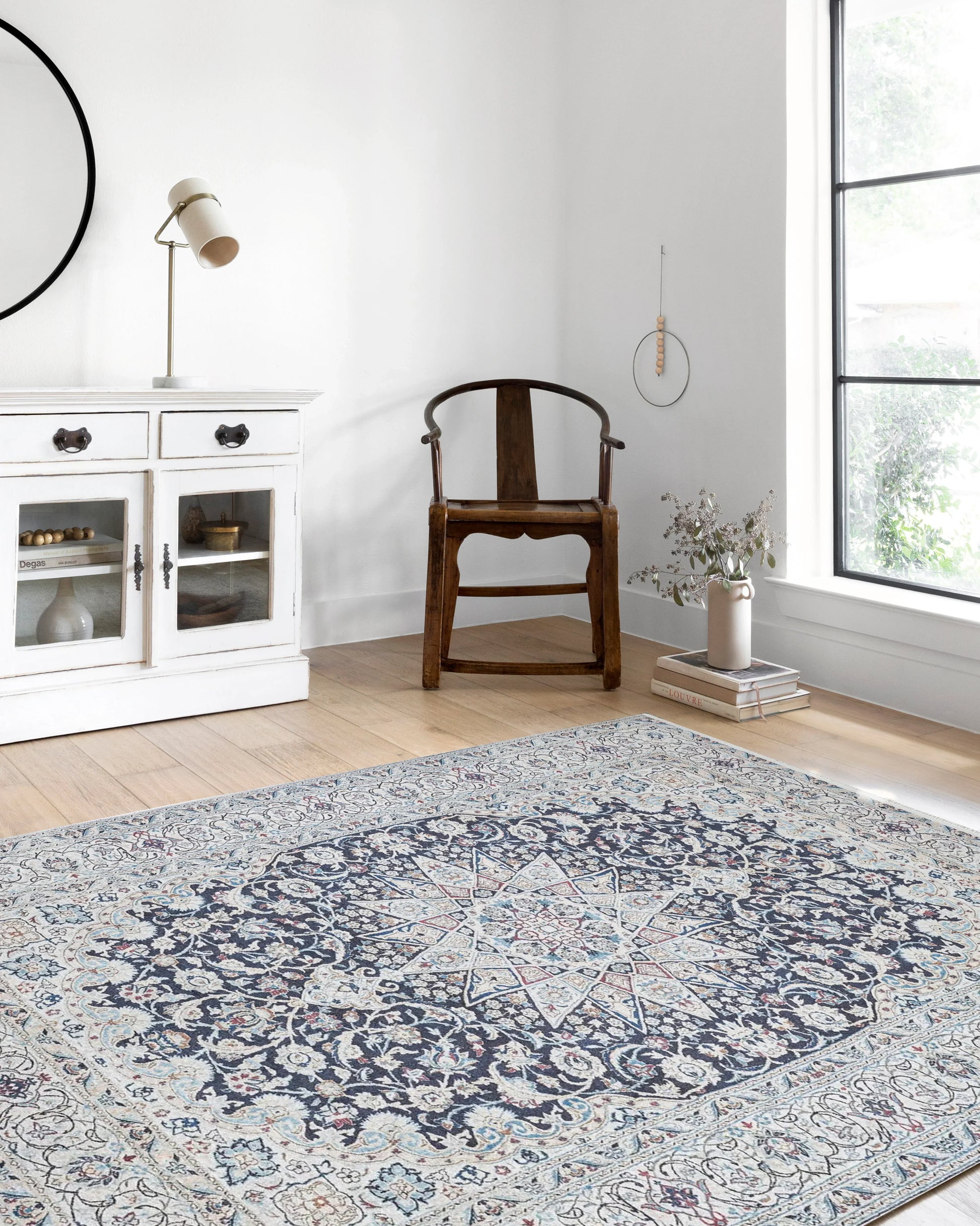 Eşsiz Antik Desenli Beyaz Lacivert Kilim Halı-Pera Halı