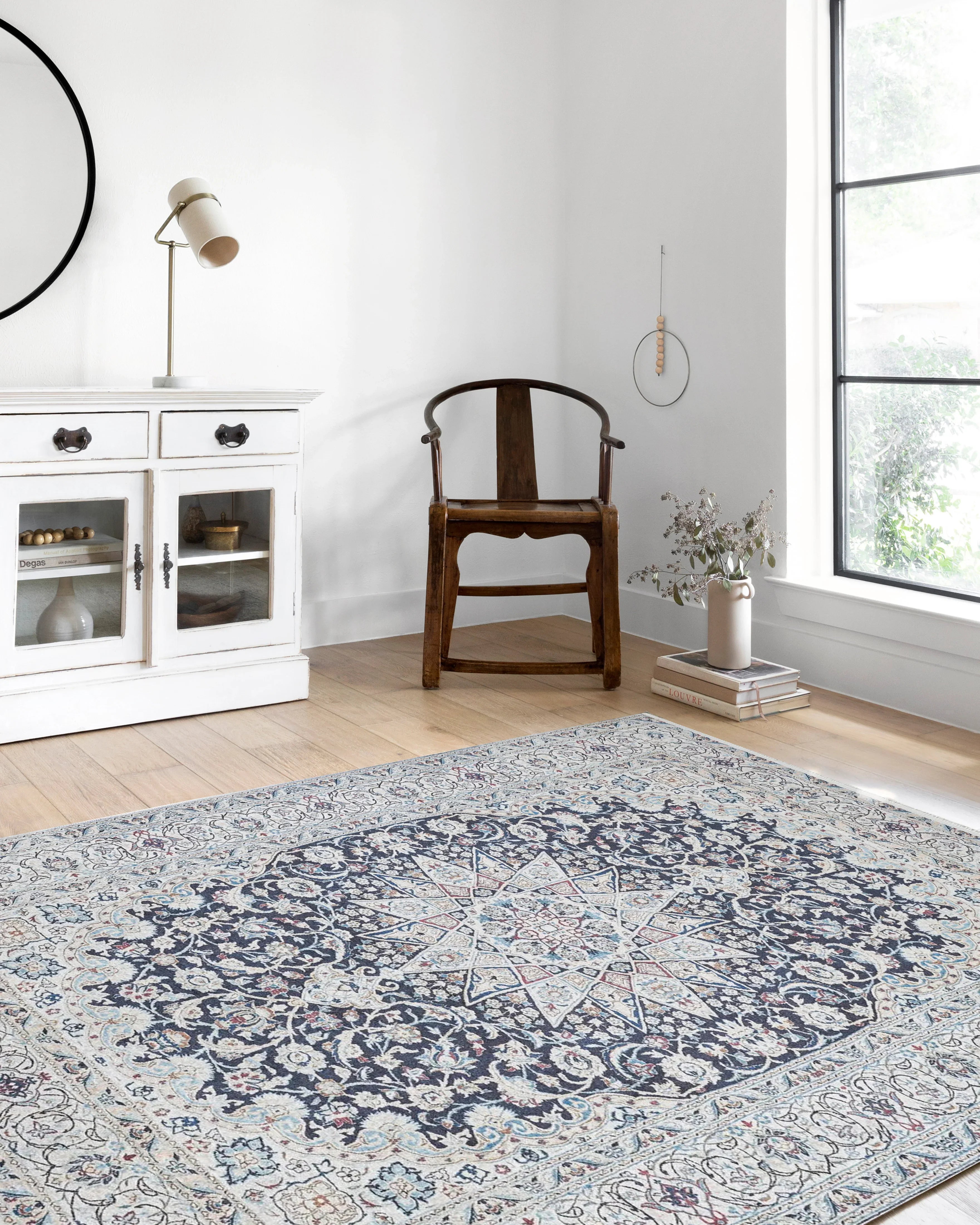 Eşsiz Antik Desenli Beyaz Lacivert Kilim Halı-Pera Halı