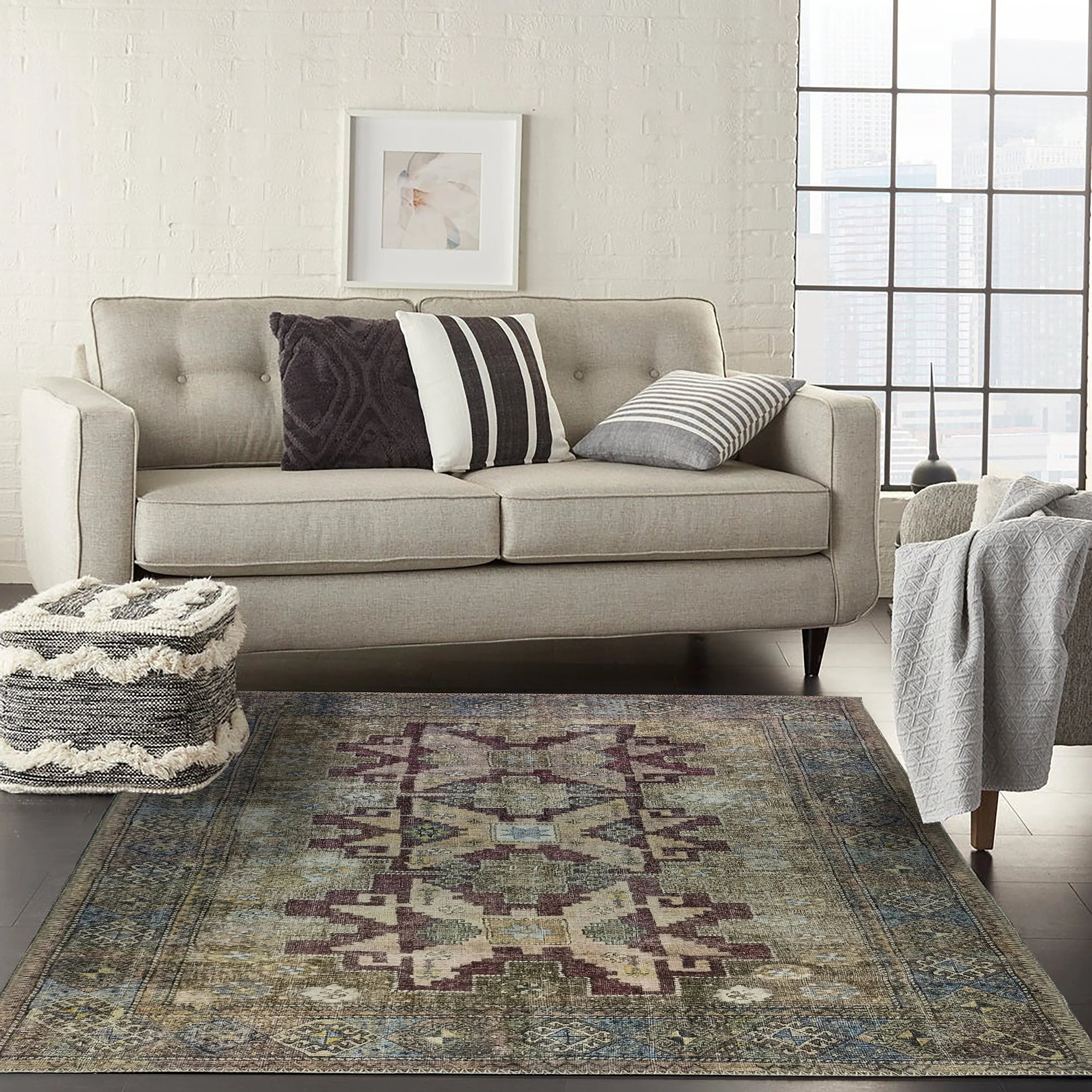 Bej ve Toprak Tonlu Üçlü Medalyonlu Türk Halısı