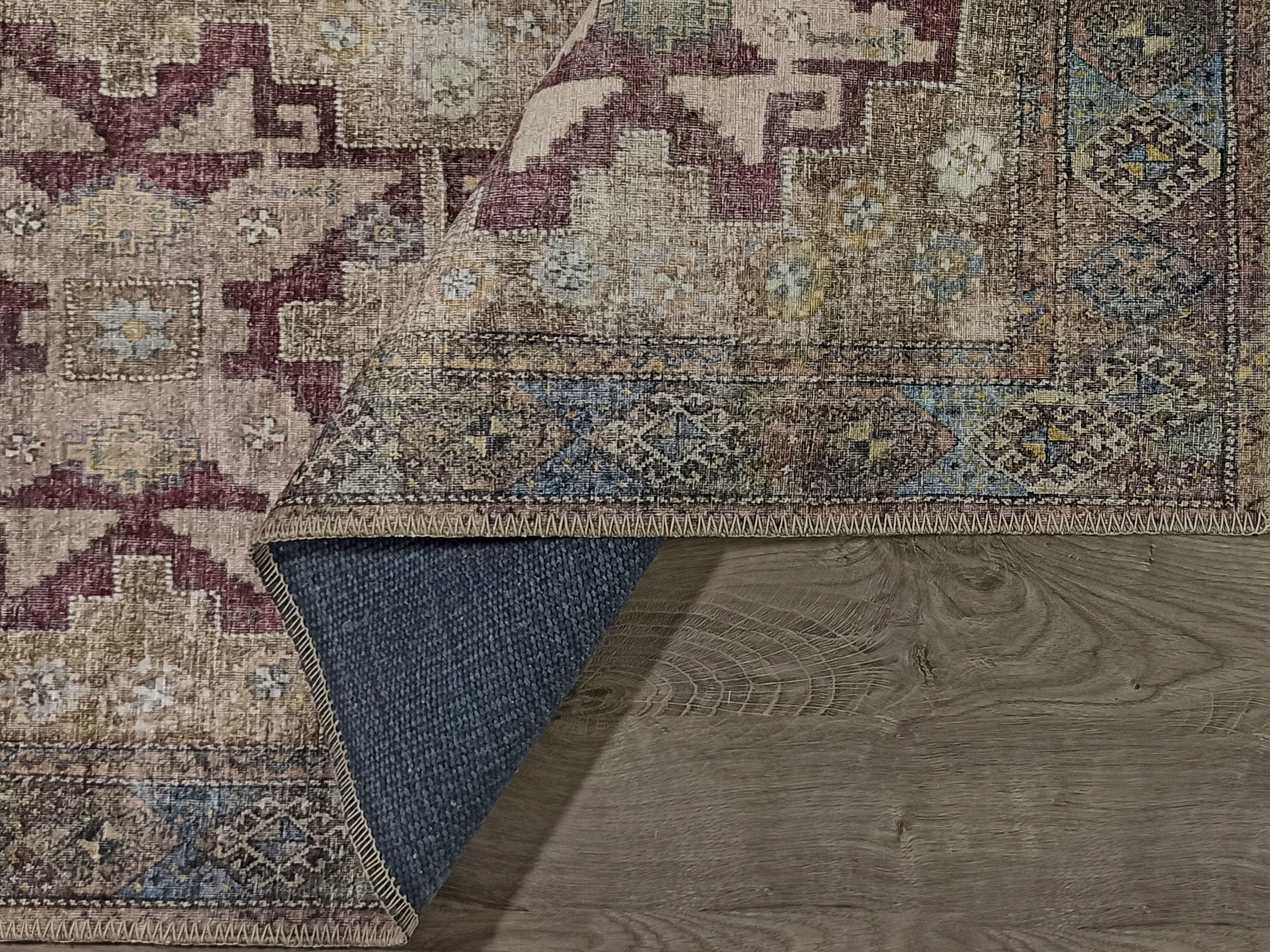 Bej ve Toprak Tonlu Üçlü Medalyonlu Türk Halısı