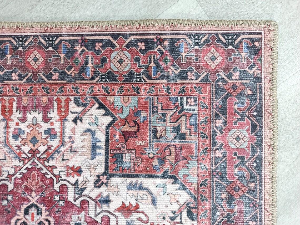Fușya Pembe ve Kırmızı Madalyon Desenli Vintage Halı-Pera Halı