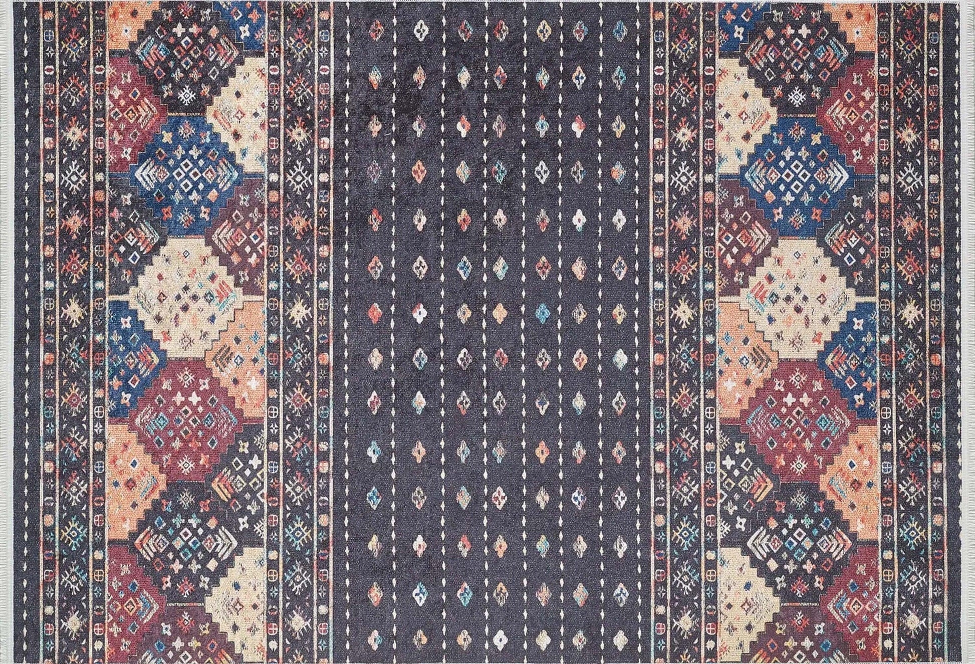 Geometrik Desenli Bohem Siyah Halı-Pera Halı