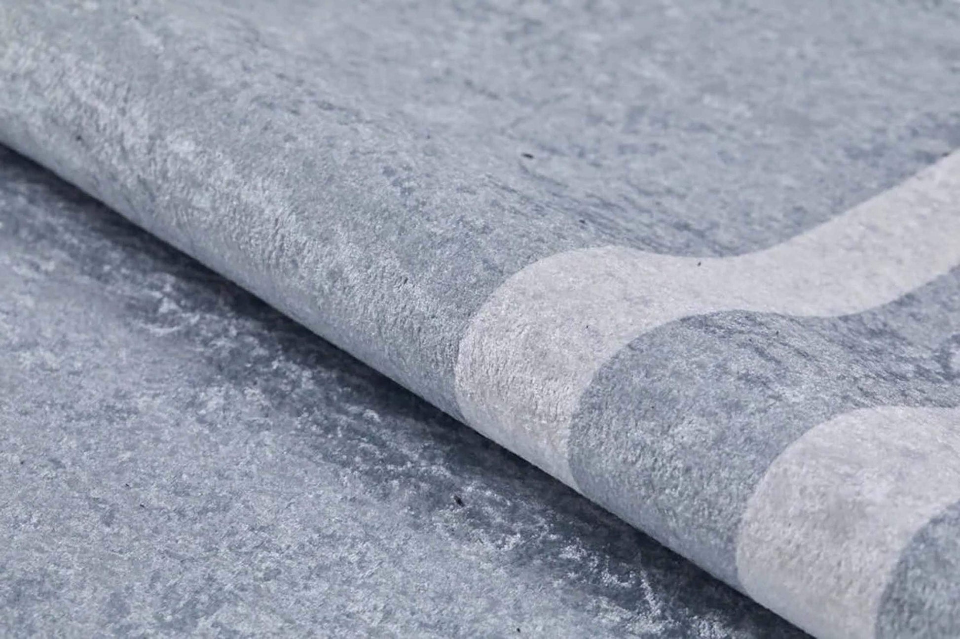 Geometrik Desenli Gri Halı-Pera Halı