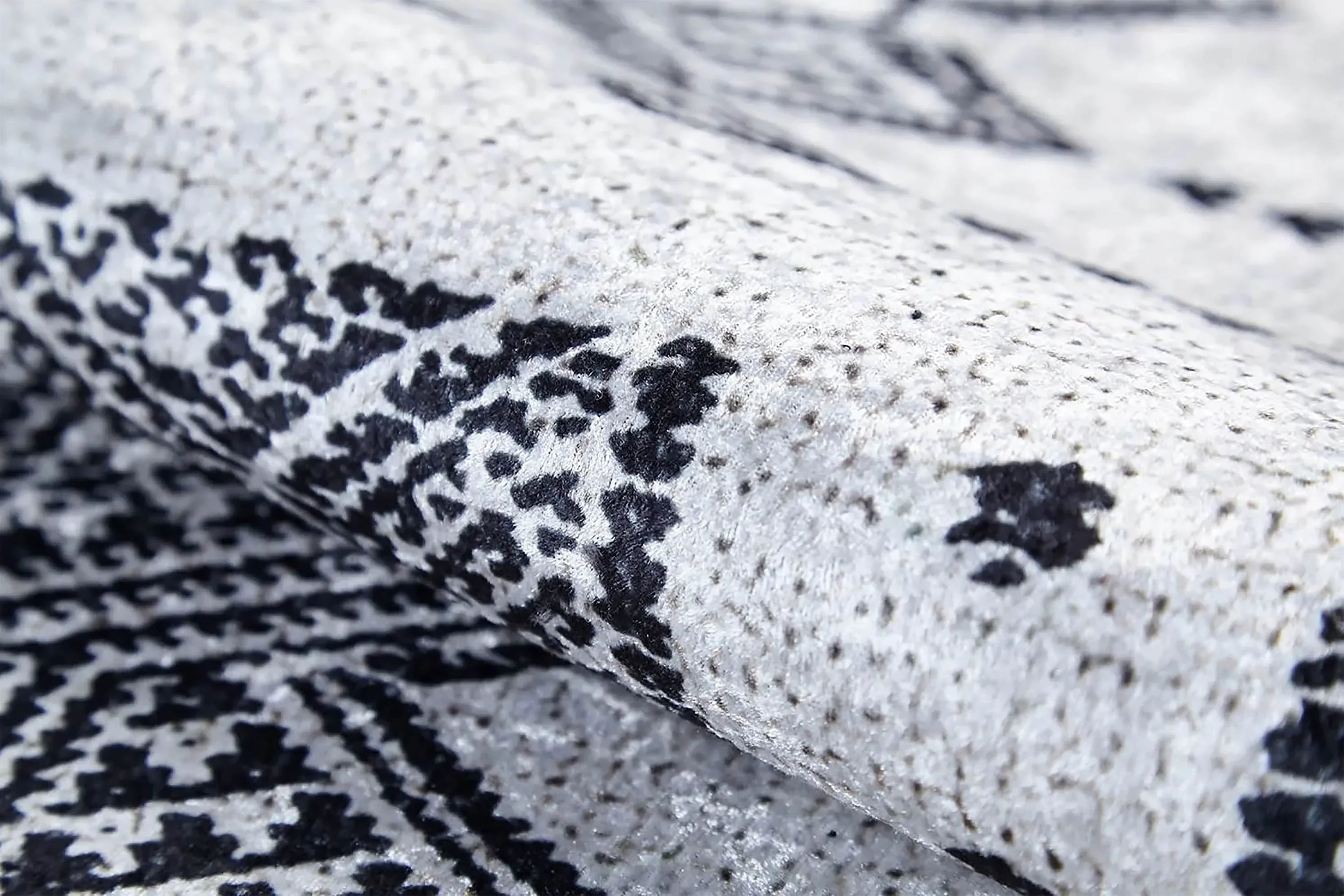 Geometrik Sade Yazlık Evi Halı-Pera Halı