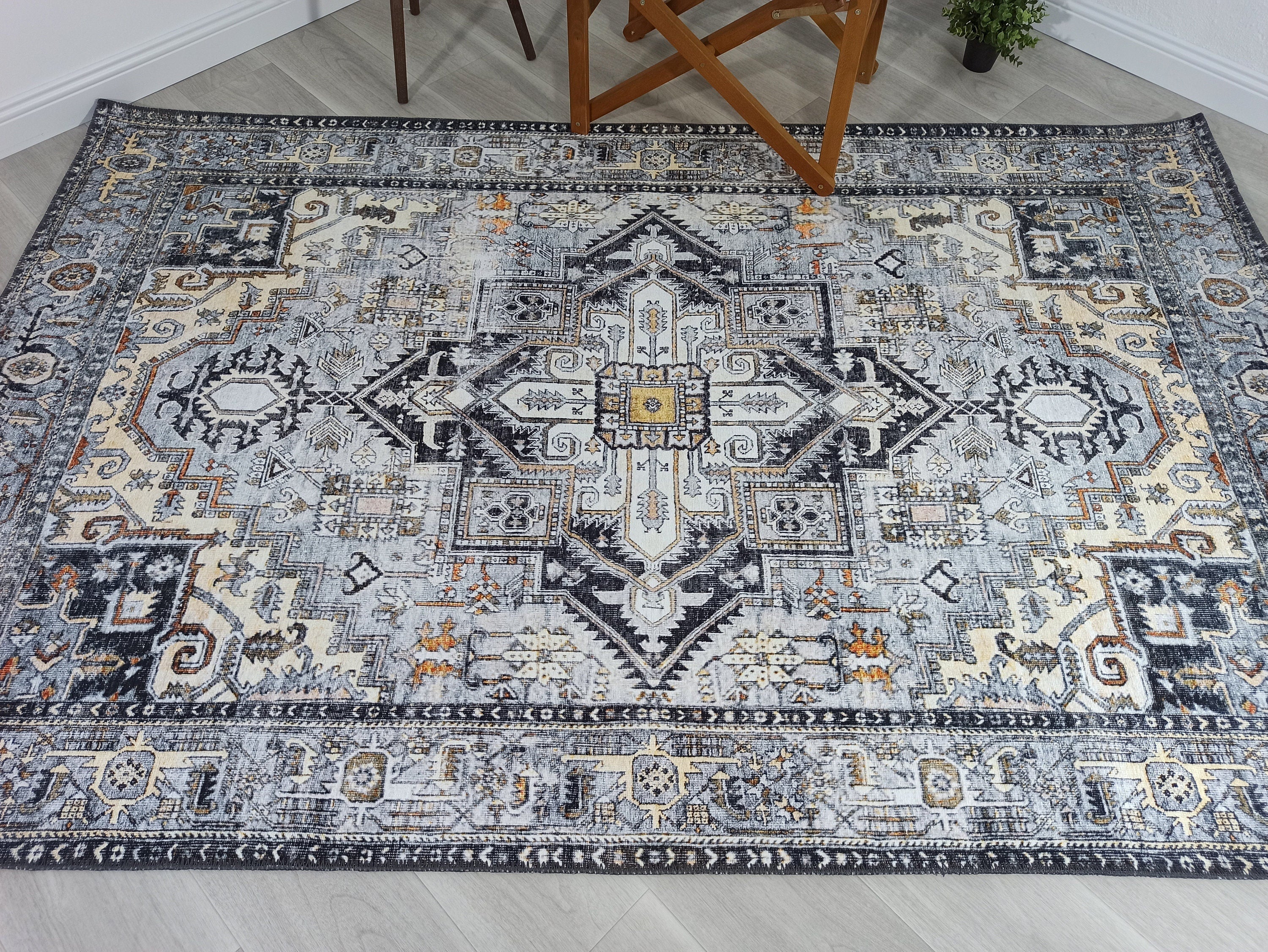 Grauer Vintage-Teppich mit geometrischem Muster