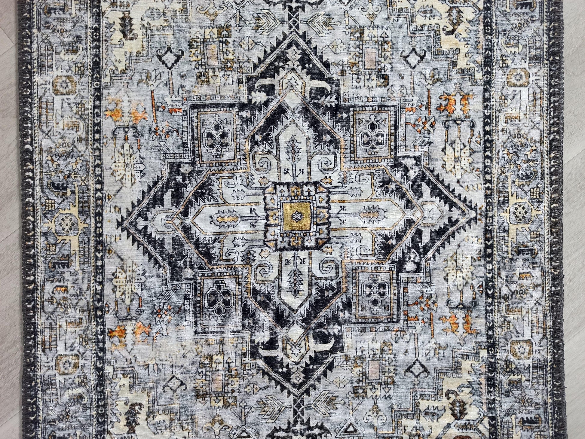 Gri Geometrik Desenli Vintage Halı-Pera Halı