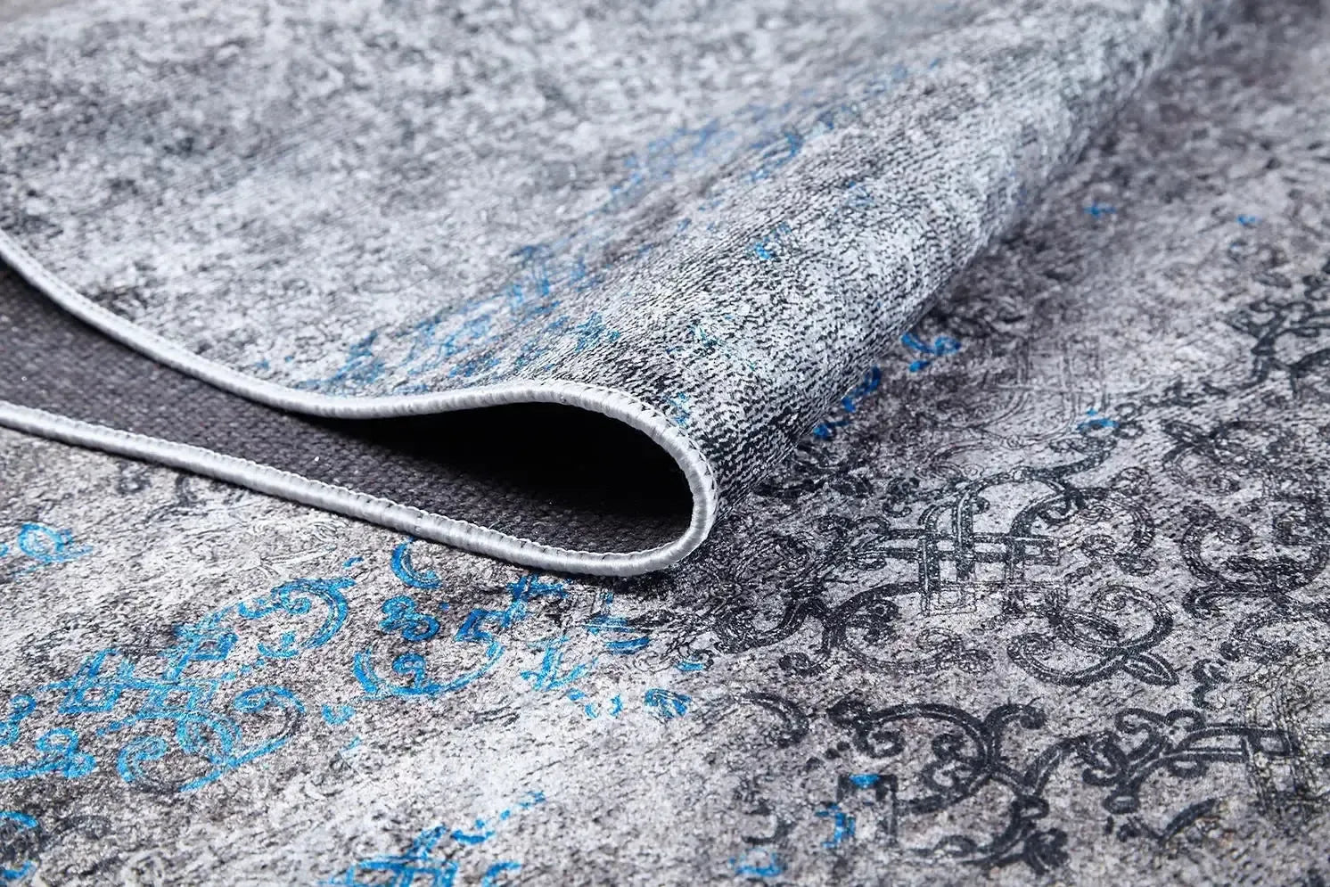 Gri Mavi Detaylı Soyut Motifli Halı-Pera Halı
