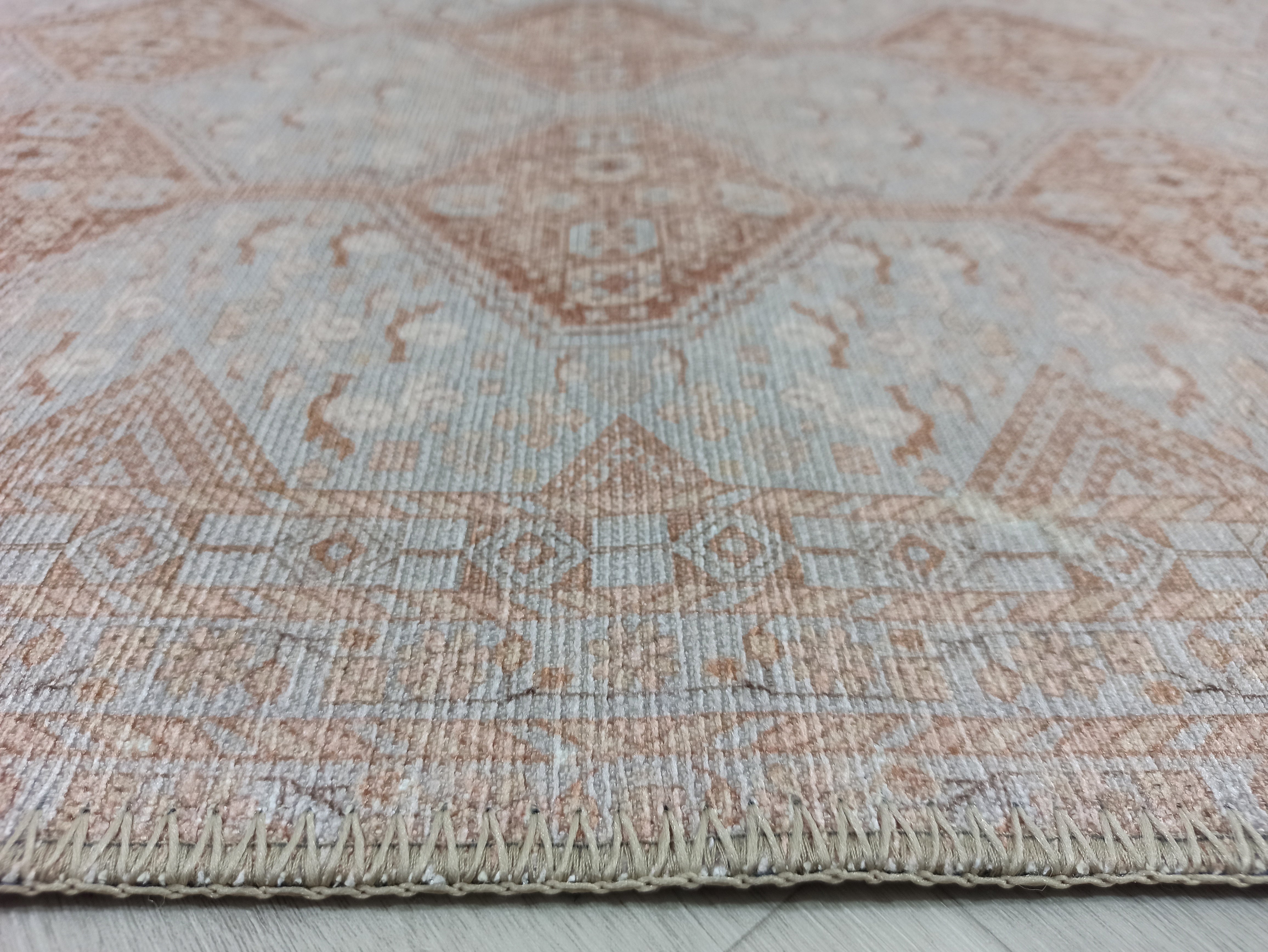 Grauer Vintage-Teppich mit geometrischem Muster