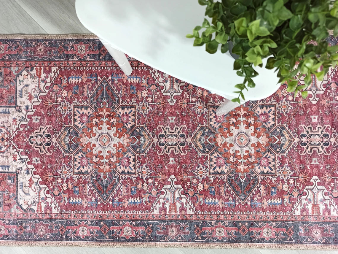 Vintage-Teppich mit Medaillonmuster in Fuchsia und Rot