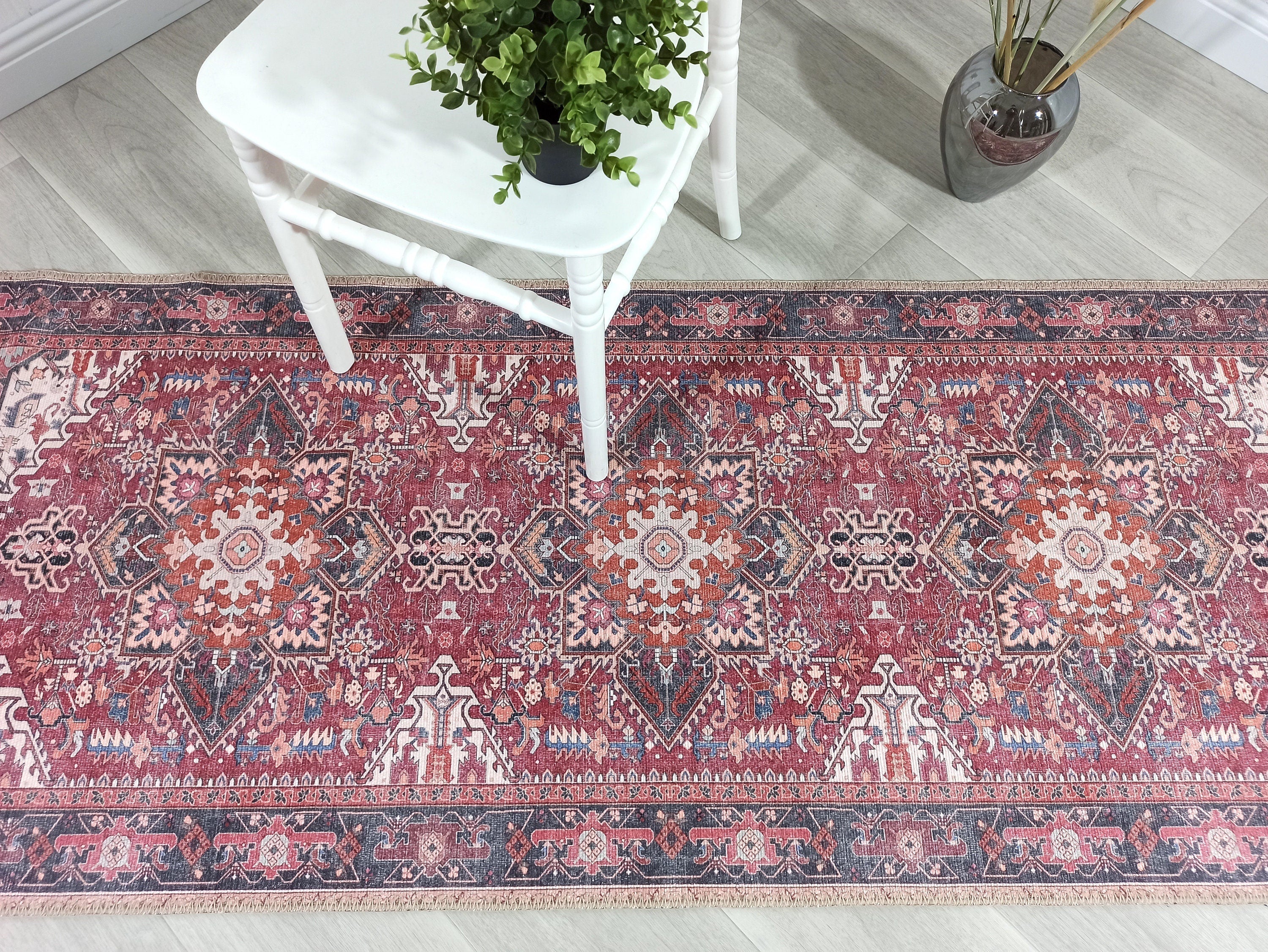 Vintage-Teppich mit Medaillonmuster in Fuchsia und Rot