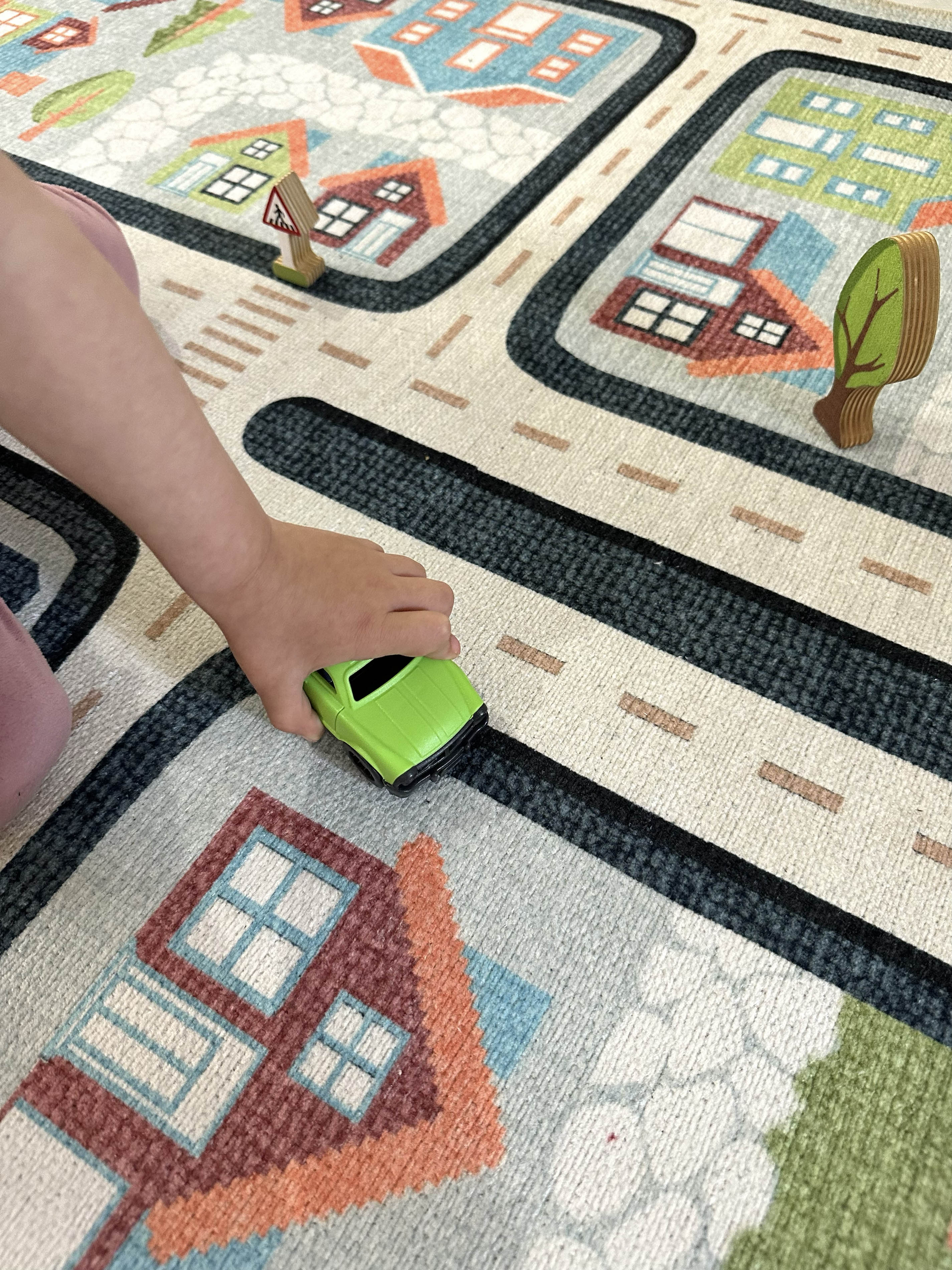 Kinderteppich mit Verkehrsmotiv