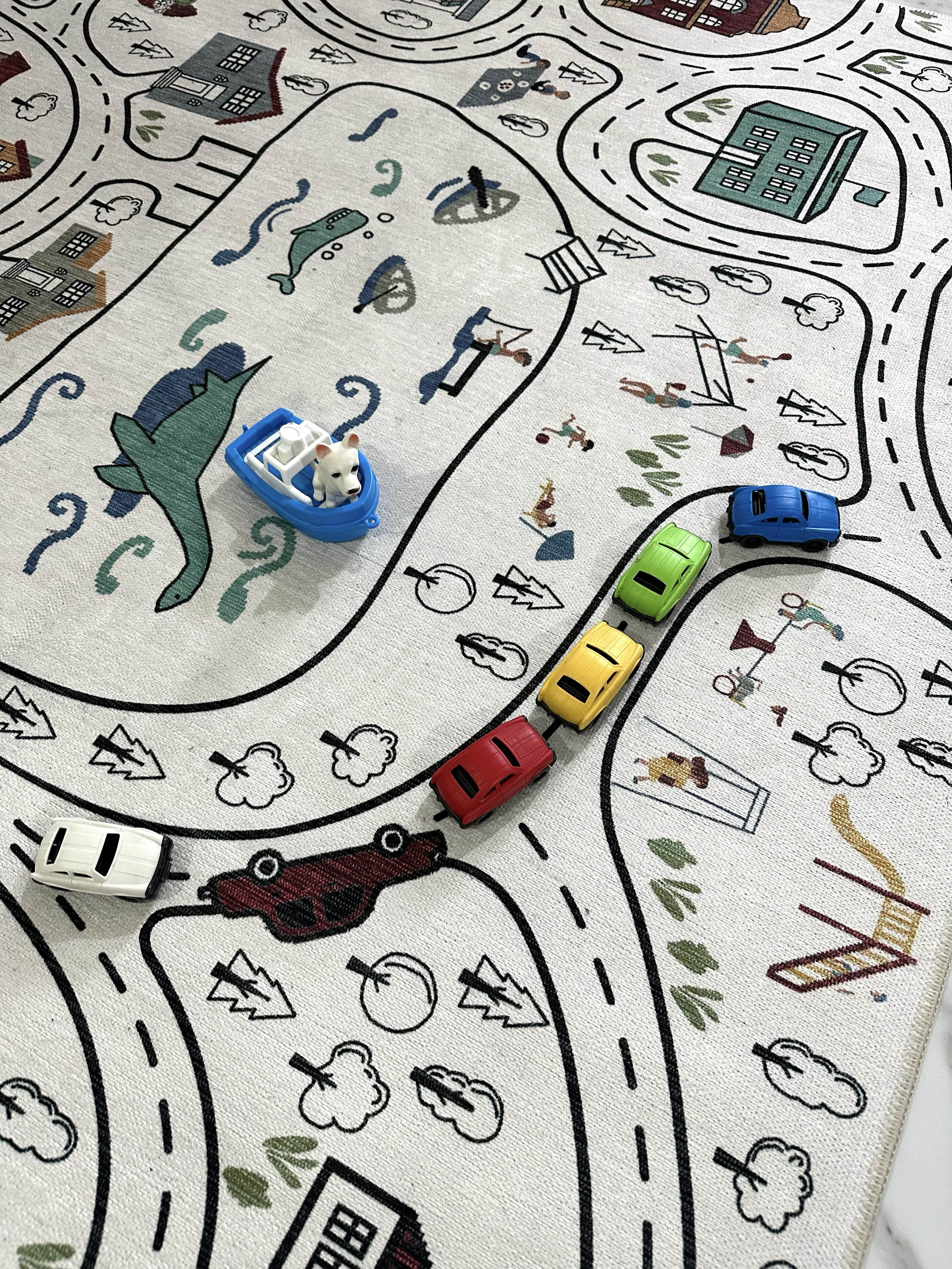 Kinderteppich mit Verkehrsmotiv